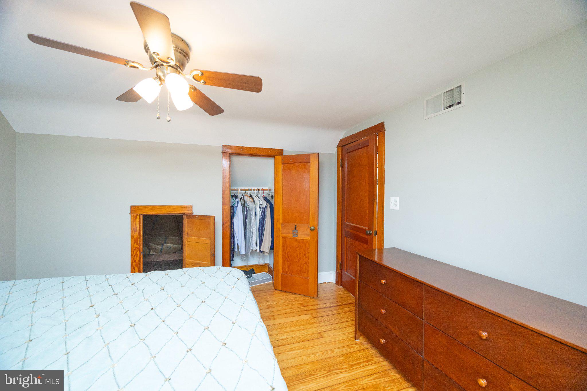 PINE KNOLL - Residential