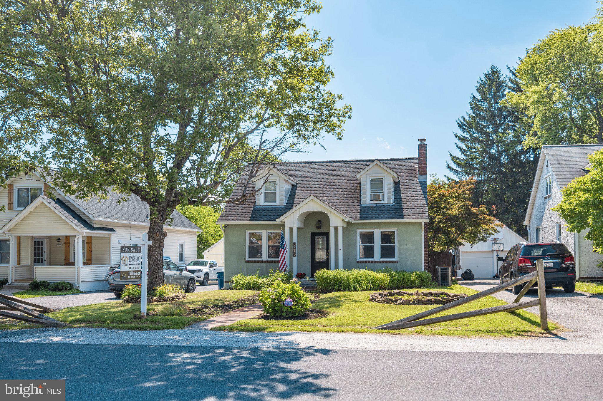 PINE KNOLL - Residential