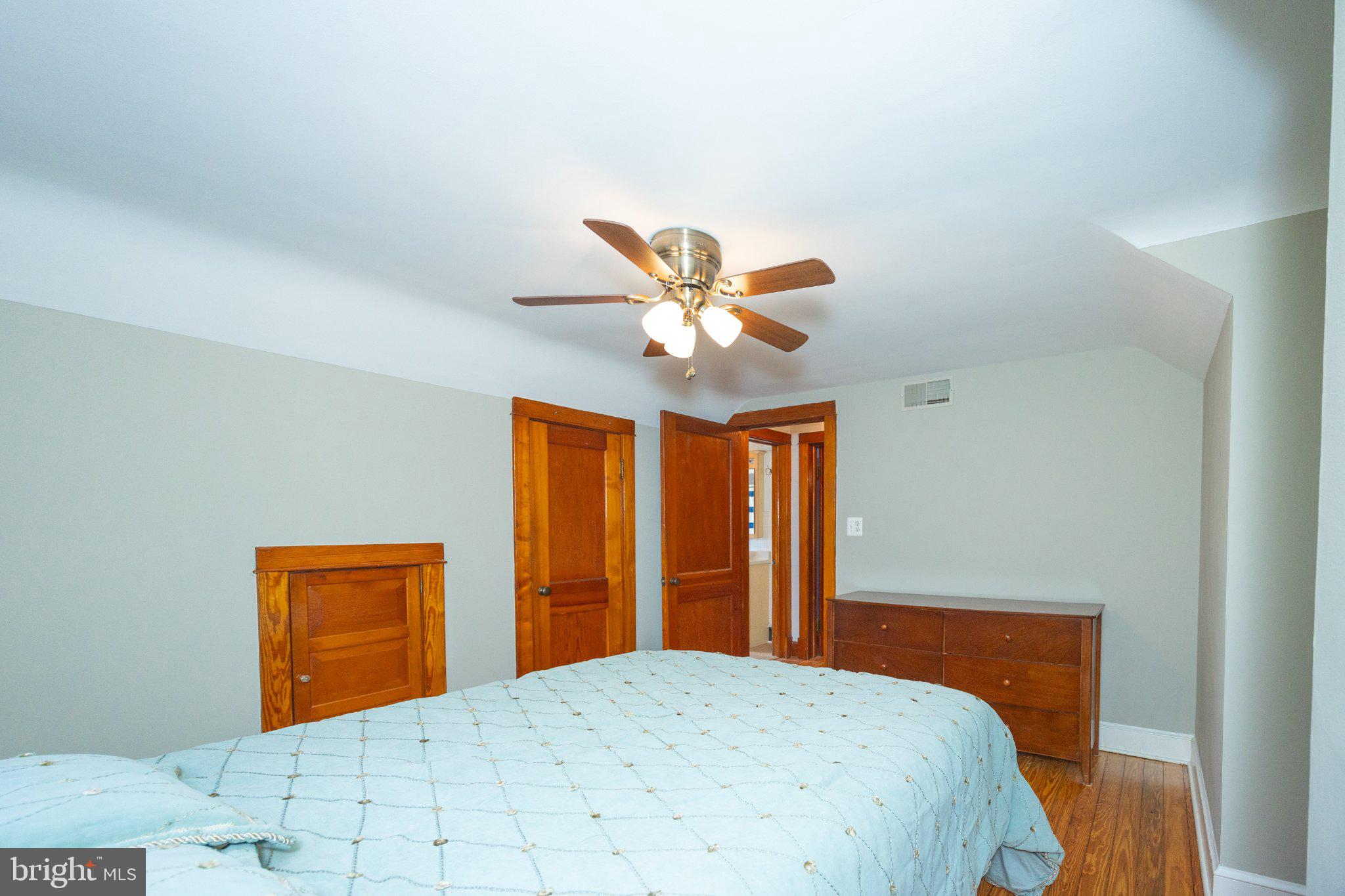 PINE KNOLL - Residential