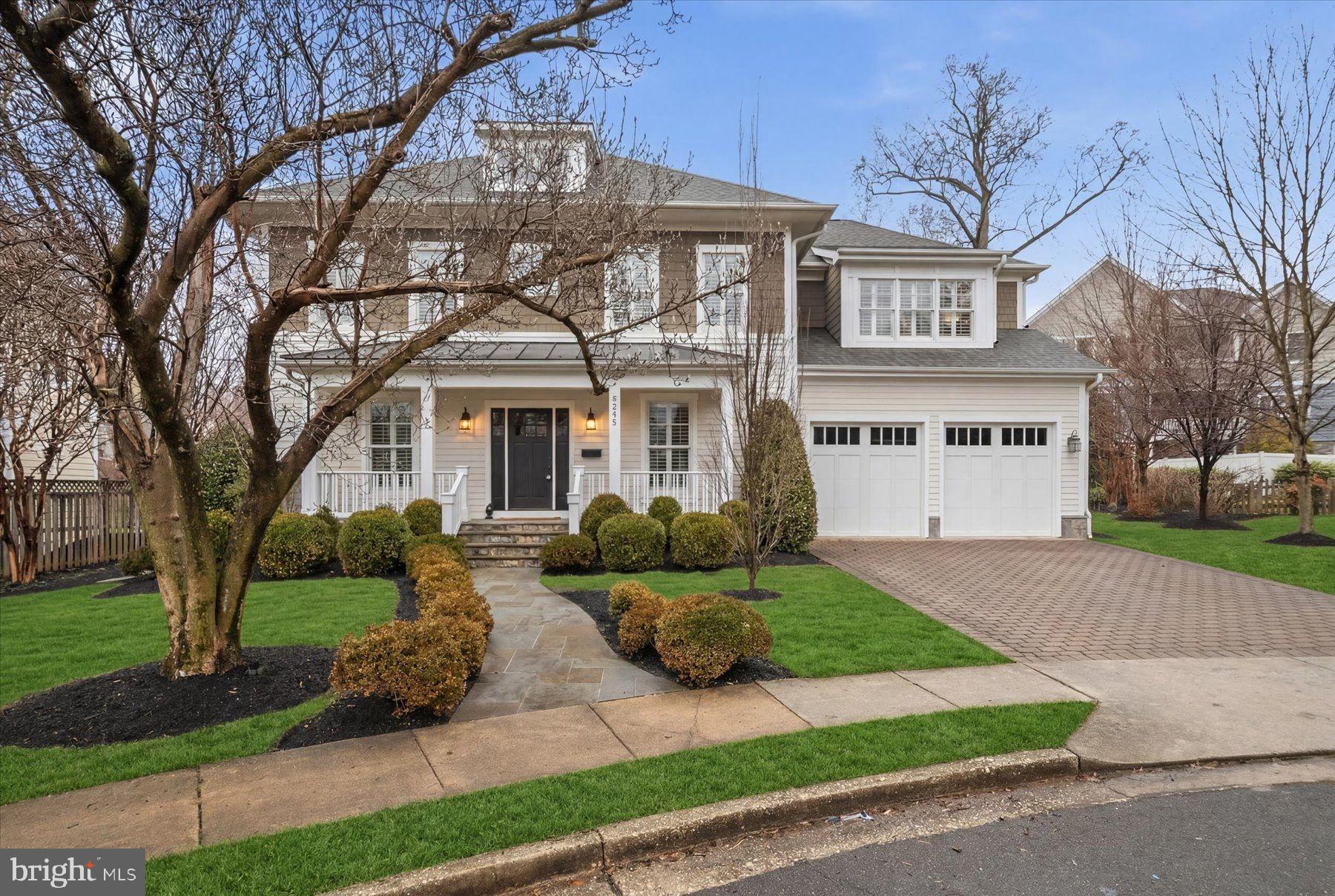 CRESCENT HILLS - Residential