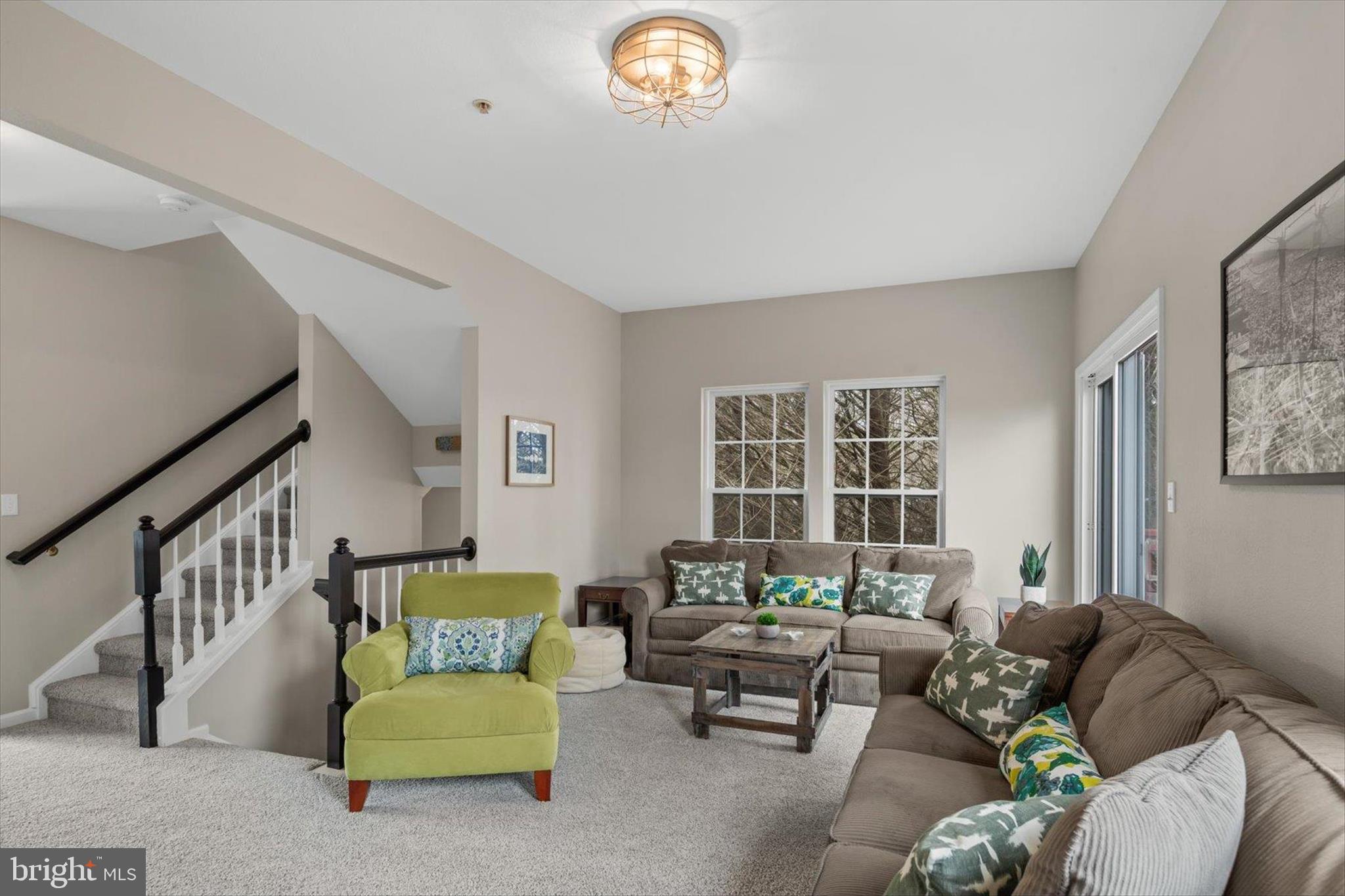 SOUTH HAMPTON - Residential
