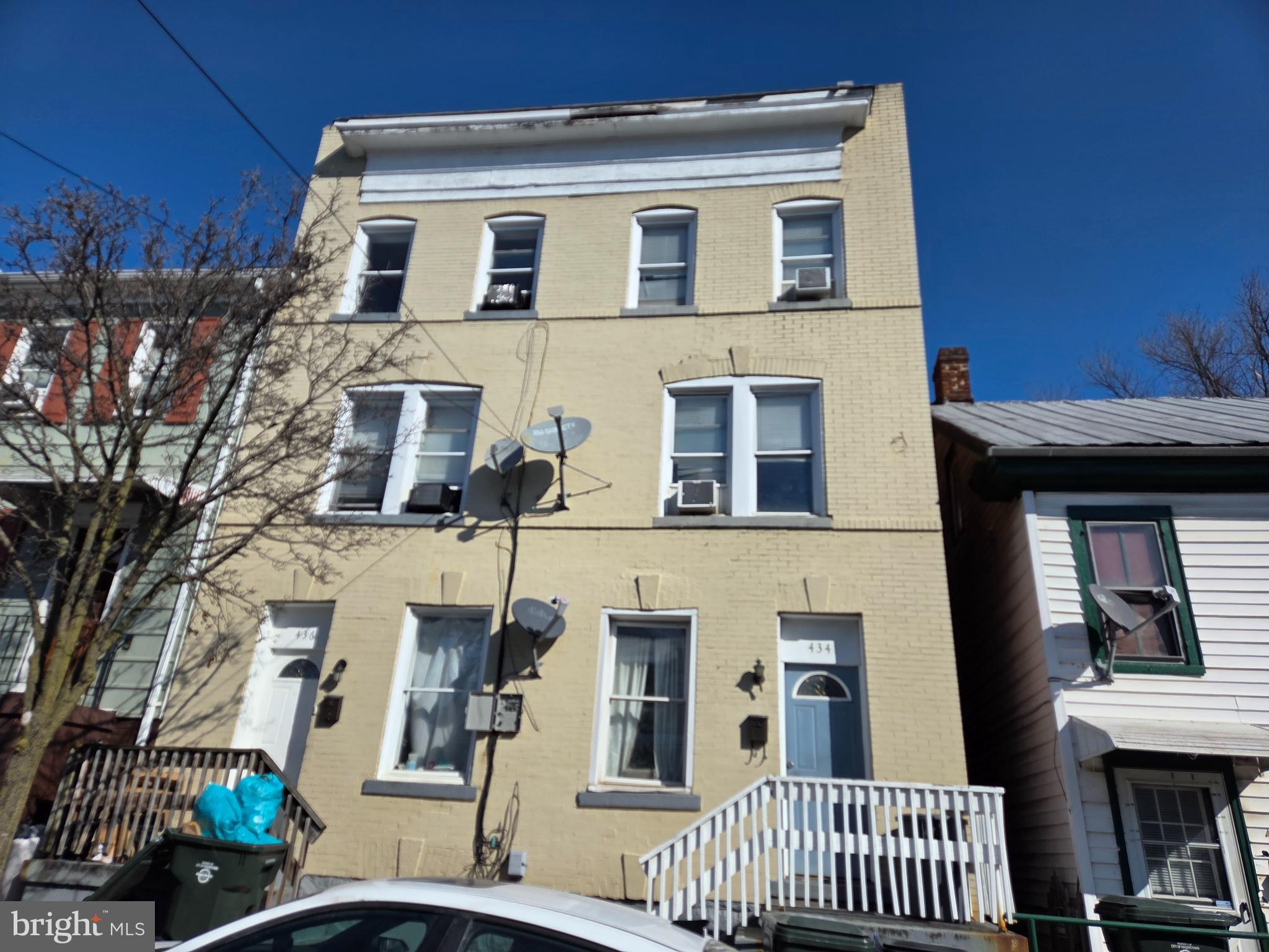 Tenant-occupied 4-bedroom, 1.5-bath home currently generating $1,400 per month in rental income. Spacious layout with multiple bedrooms and a convenient half bath. An excellent opportunity for investors seeking a cash-flowing property with a tenant already in place. Please do not disturb tenants.
