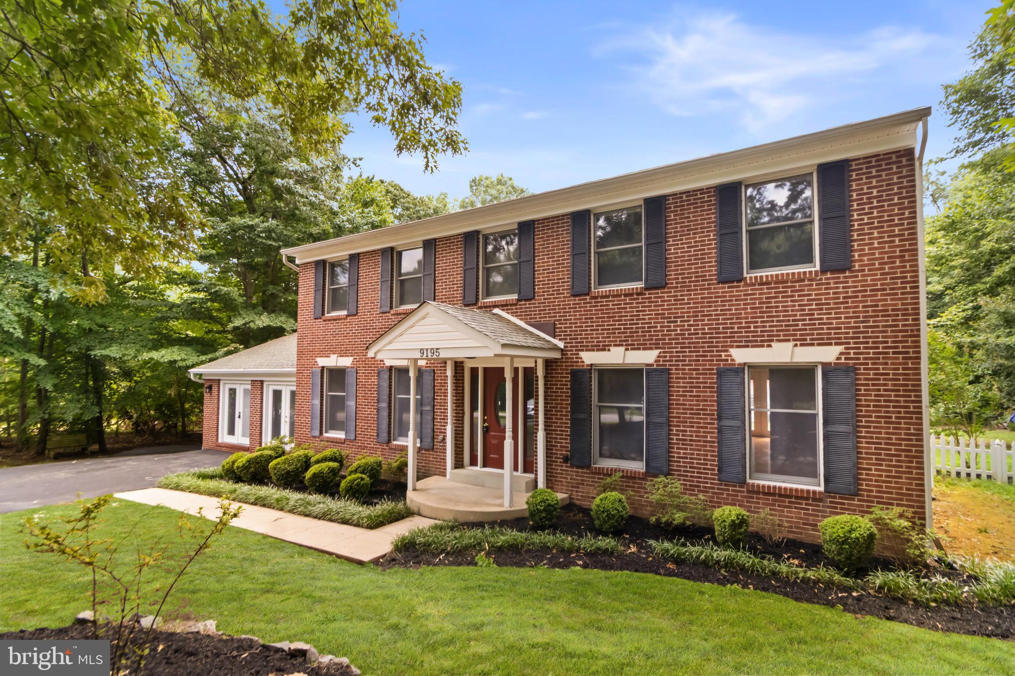 CHAPEL POINT WOODS - Residential