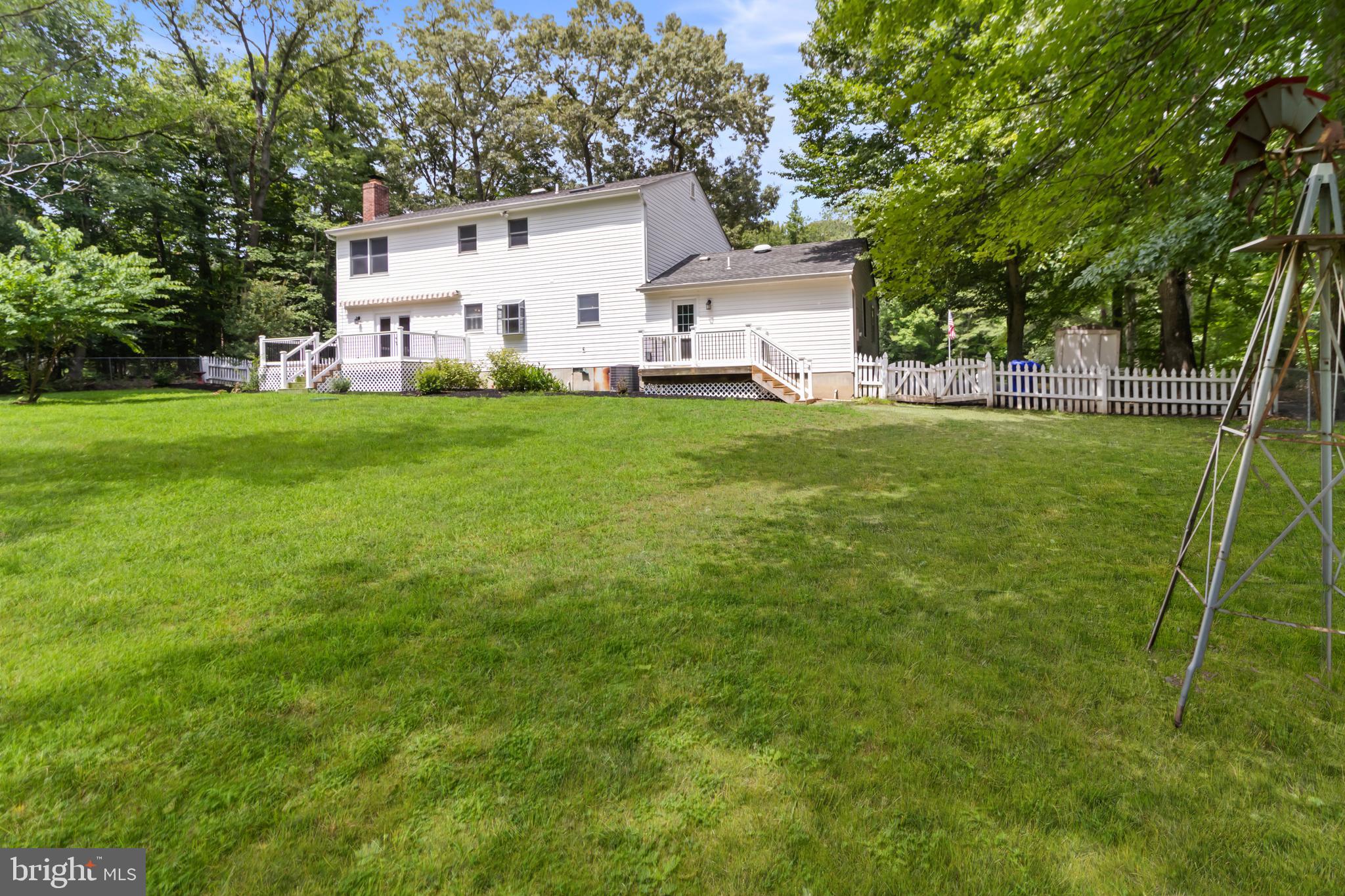 CHAPEL POINT WOODS - Residential