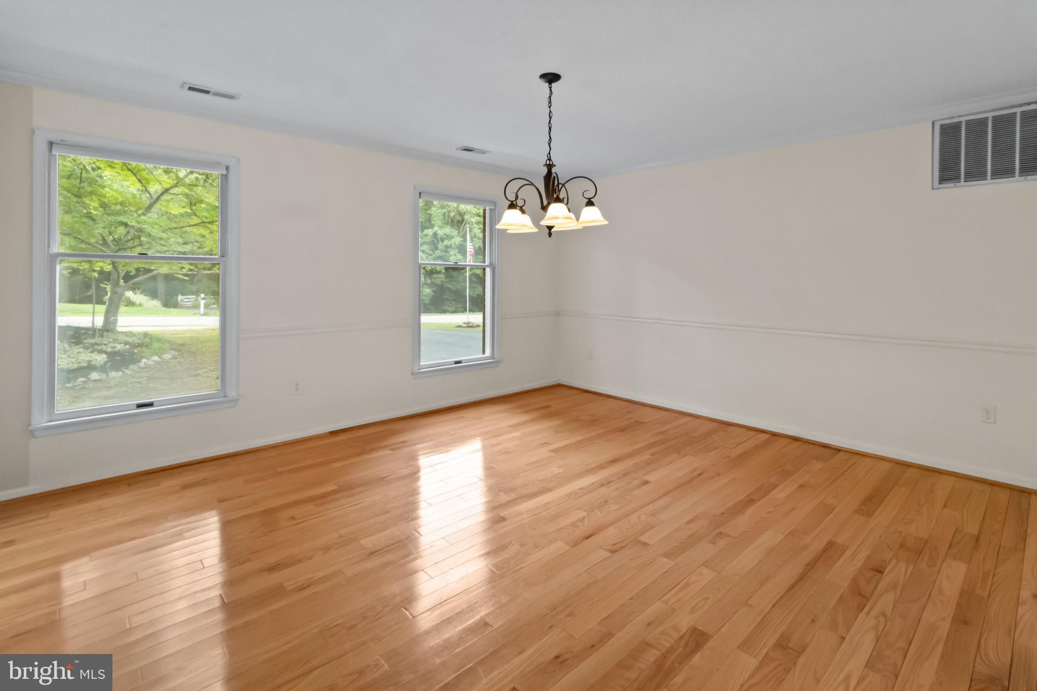 CHAPEL POINT WOODS - Residential