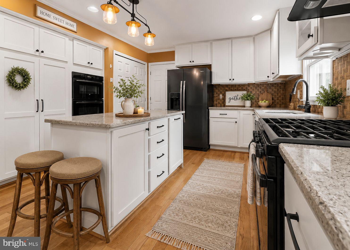 CHAPEL POINT WOODS - Residential