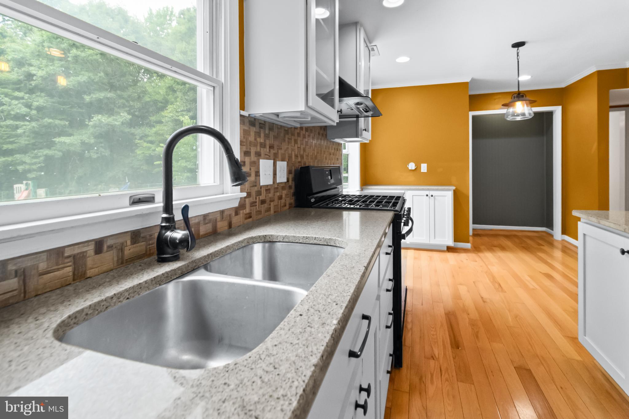 CHAPEL POINT WOODS - Residential