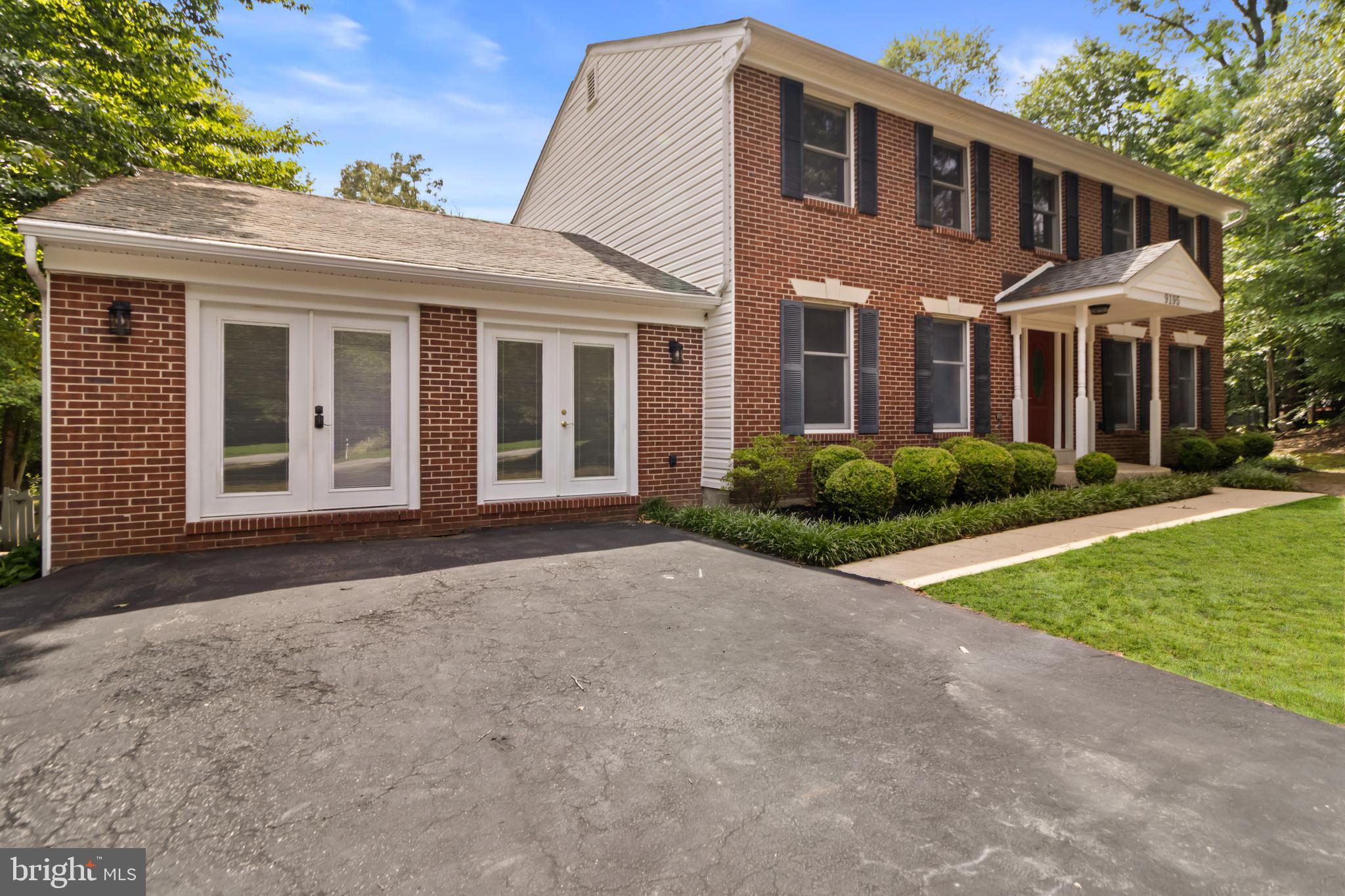 CHAPEL POINT WOODS - Residential