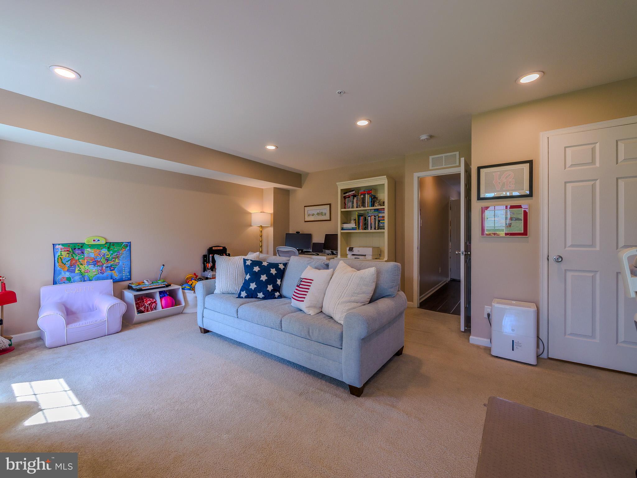 KEDRON STATION - Residential