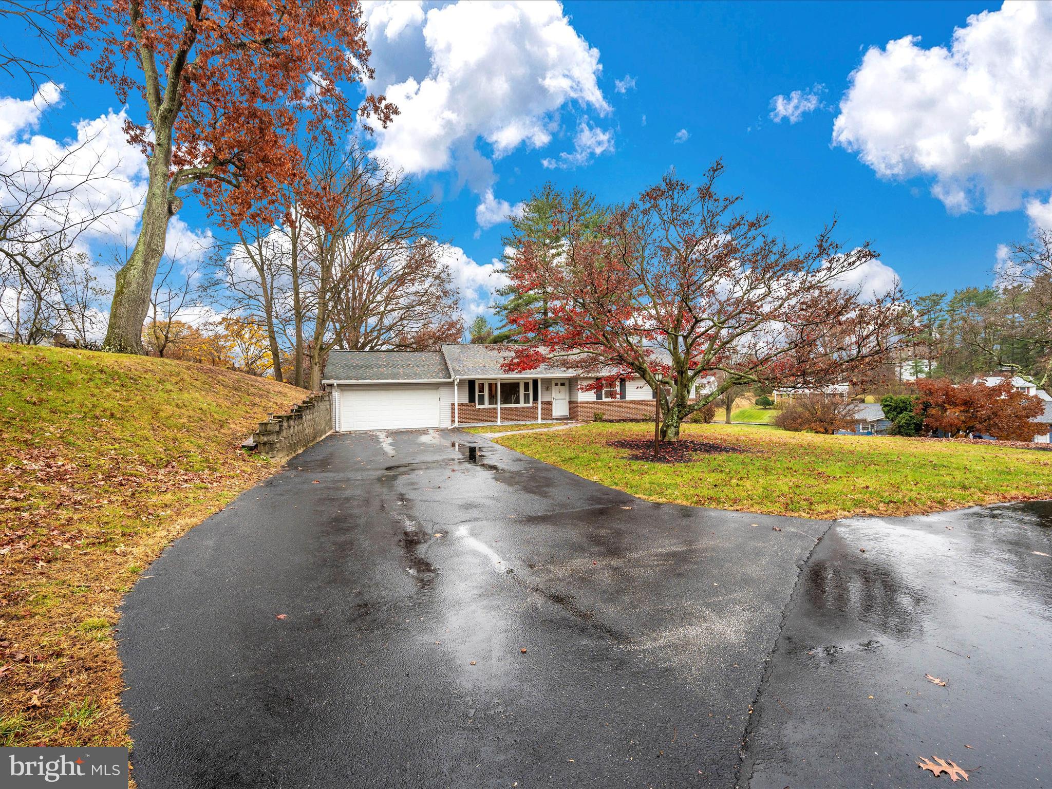 COLUMBIA HILLS - Residential