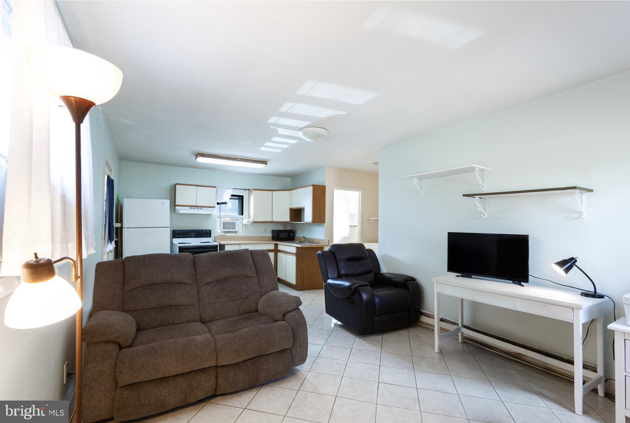 FAIRWAY HILLS - Residential