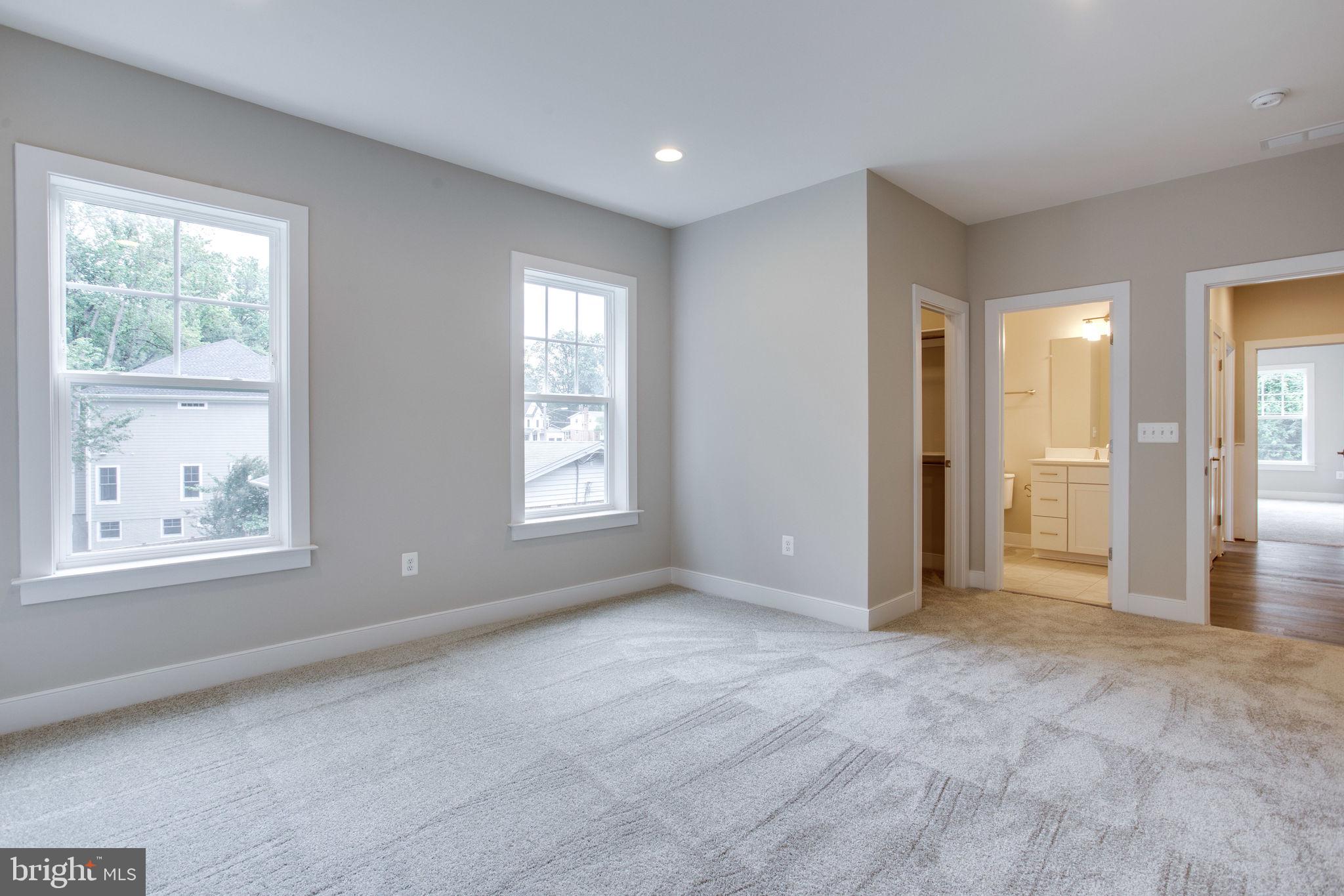 OAKCREST - Residential