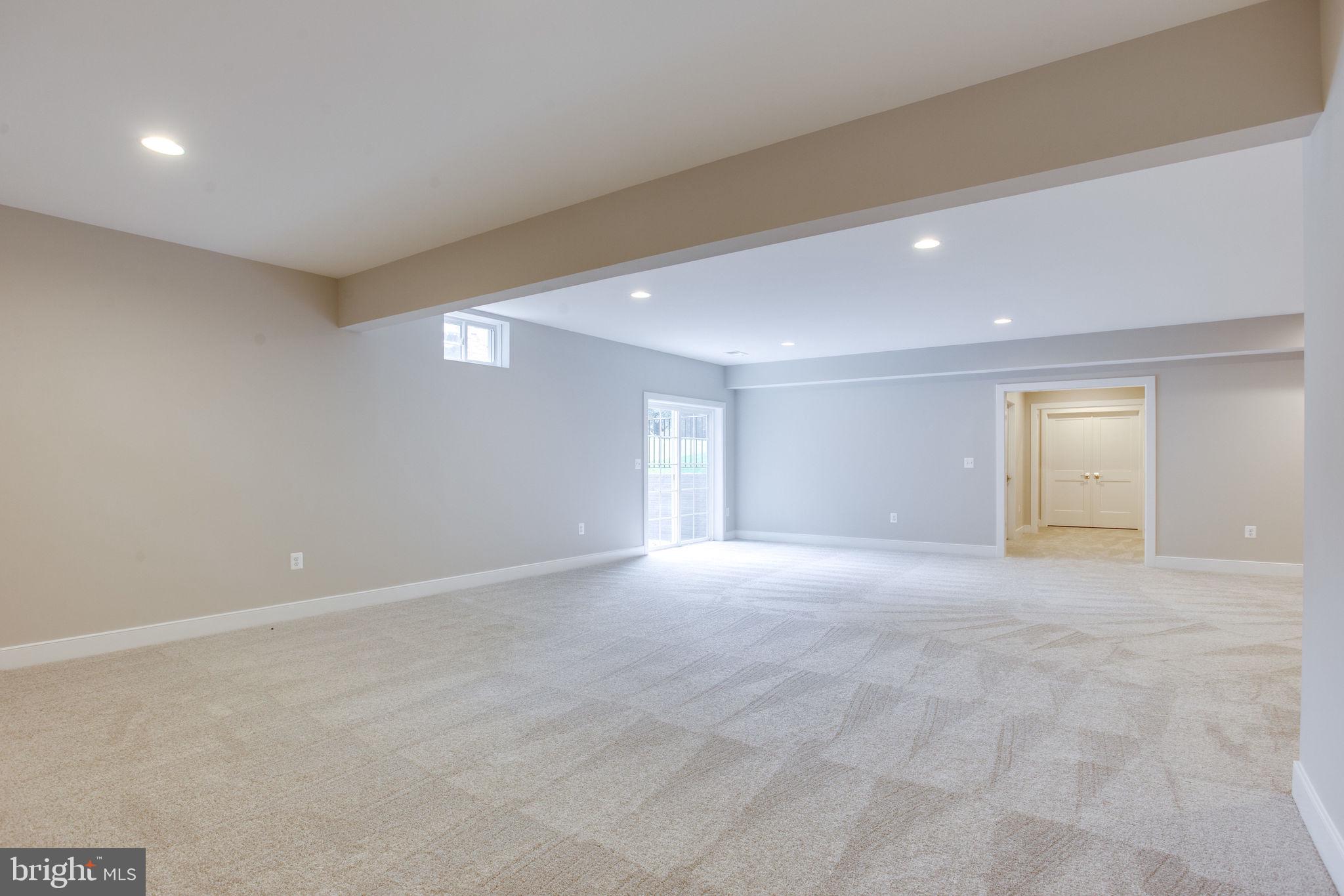 OAKCREST - Residential
