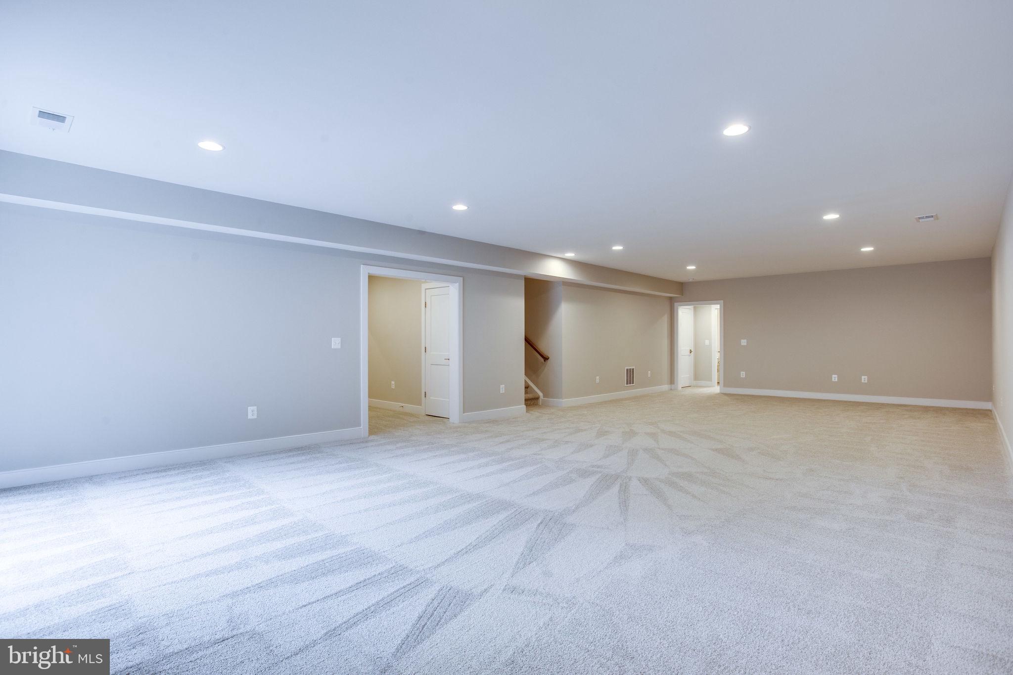 OAKCREST - Residential