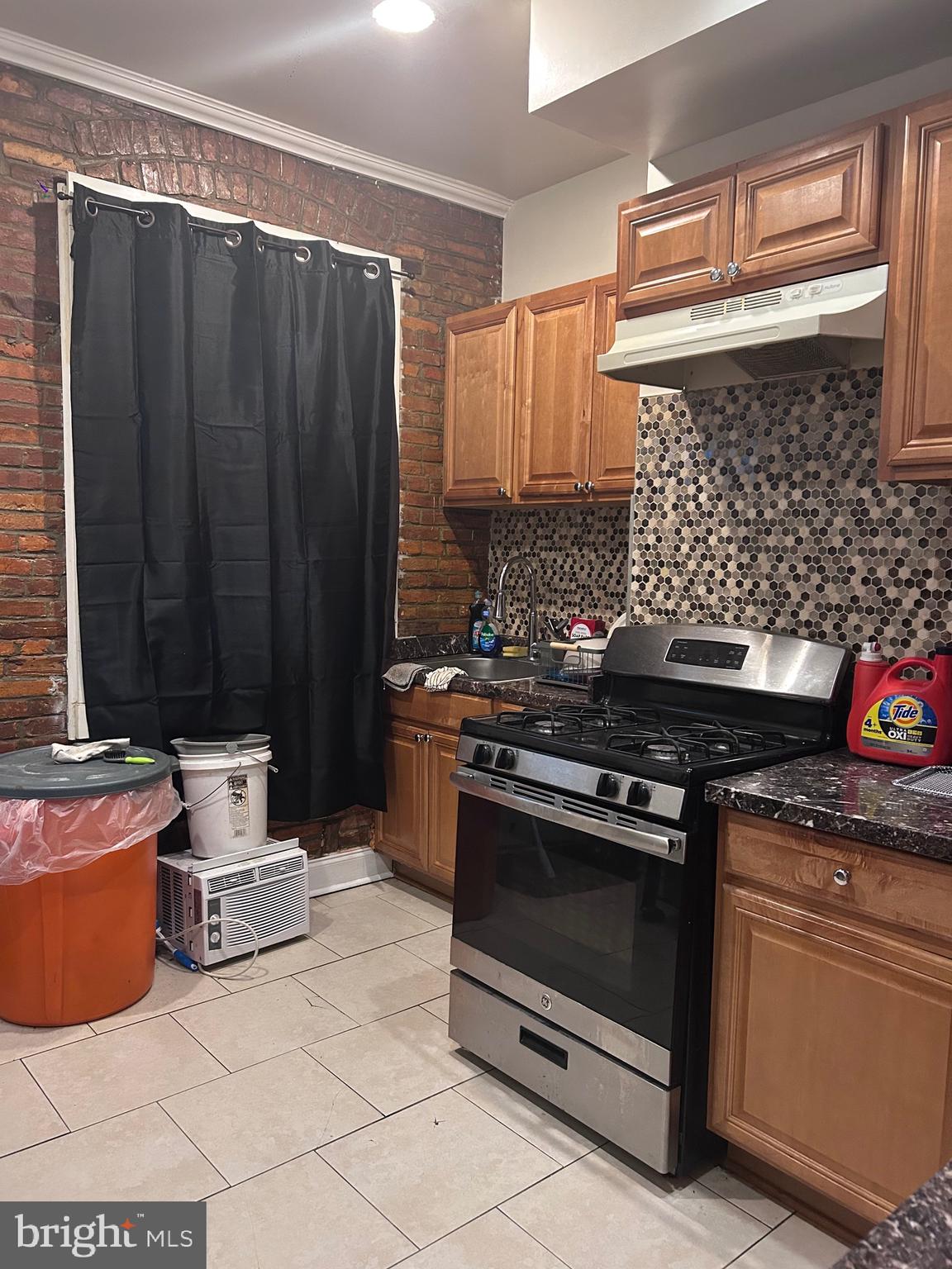 WEST BALTIMORE - Residential