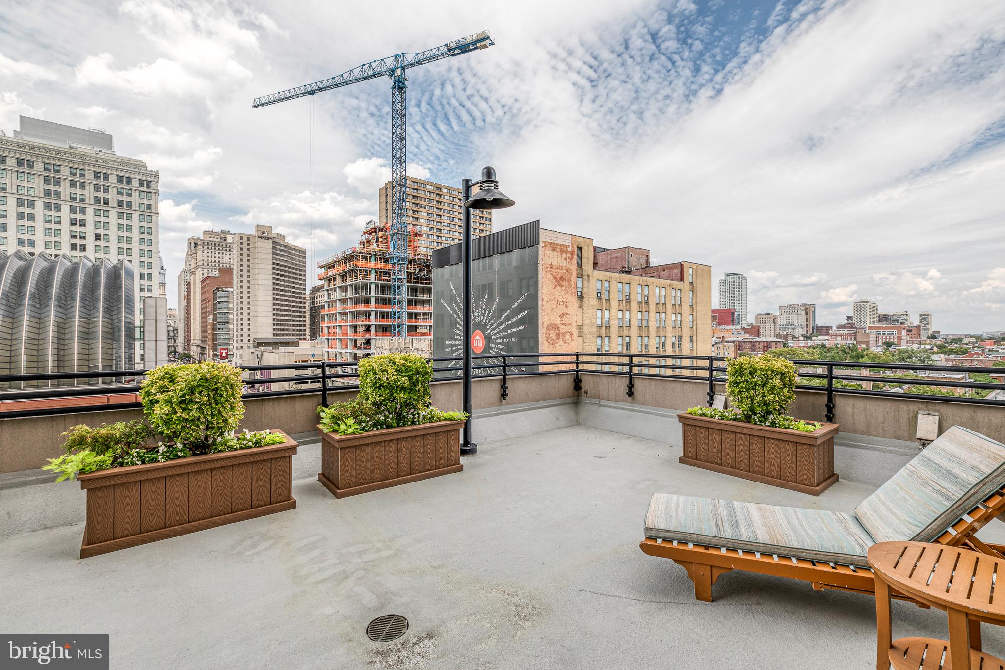 AVENUE OF THE ARTS - Residential