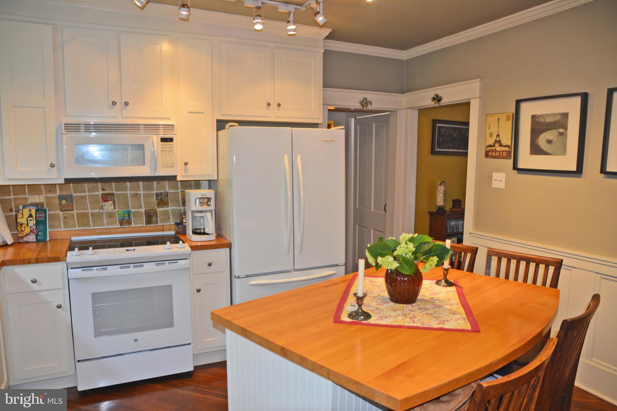MILLERSVILLE - Residential
