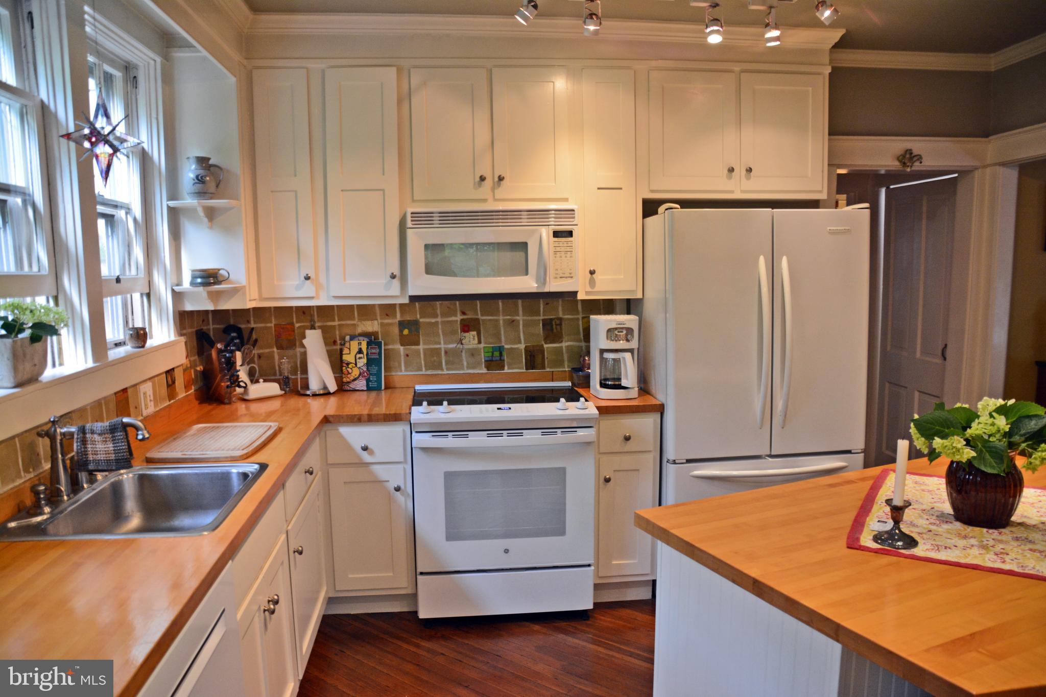 MILLERSVILLE - Residential