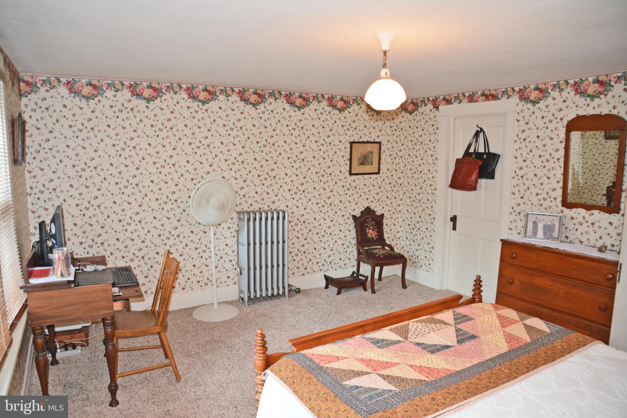 MILLERSVILLE - Residential