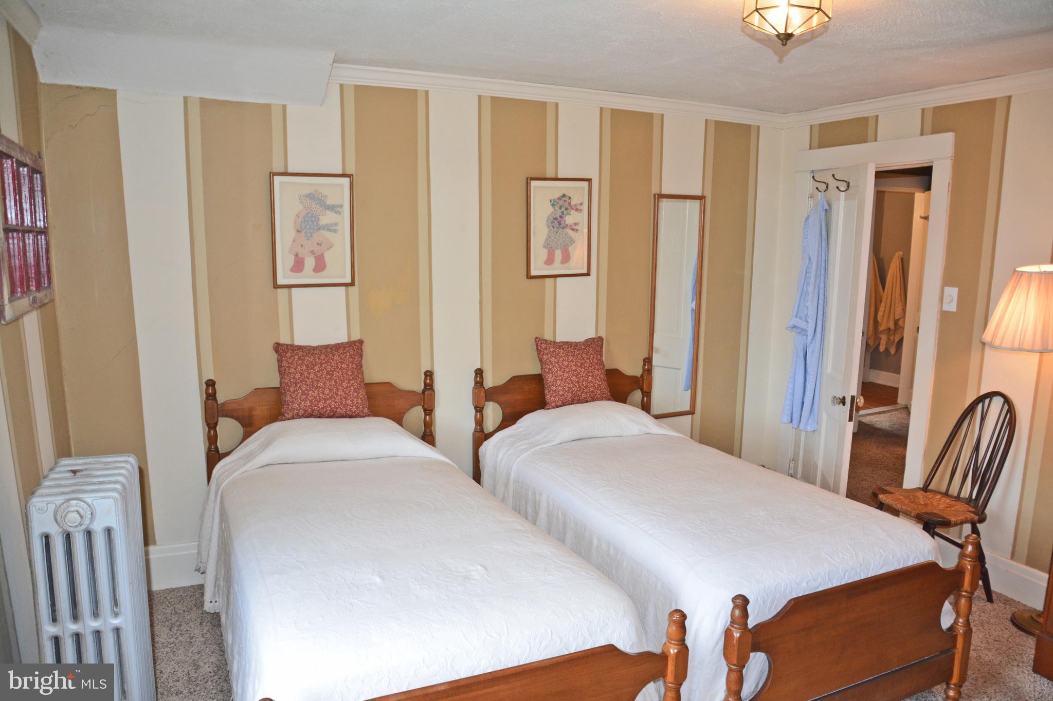 MILLERSVILLE - Residential