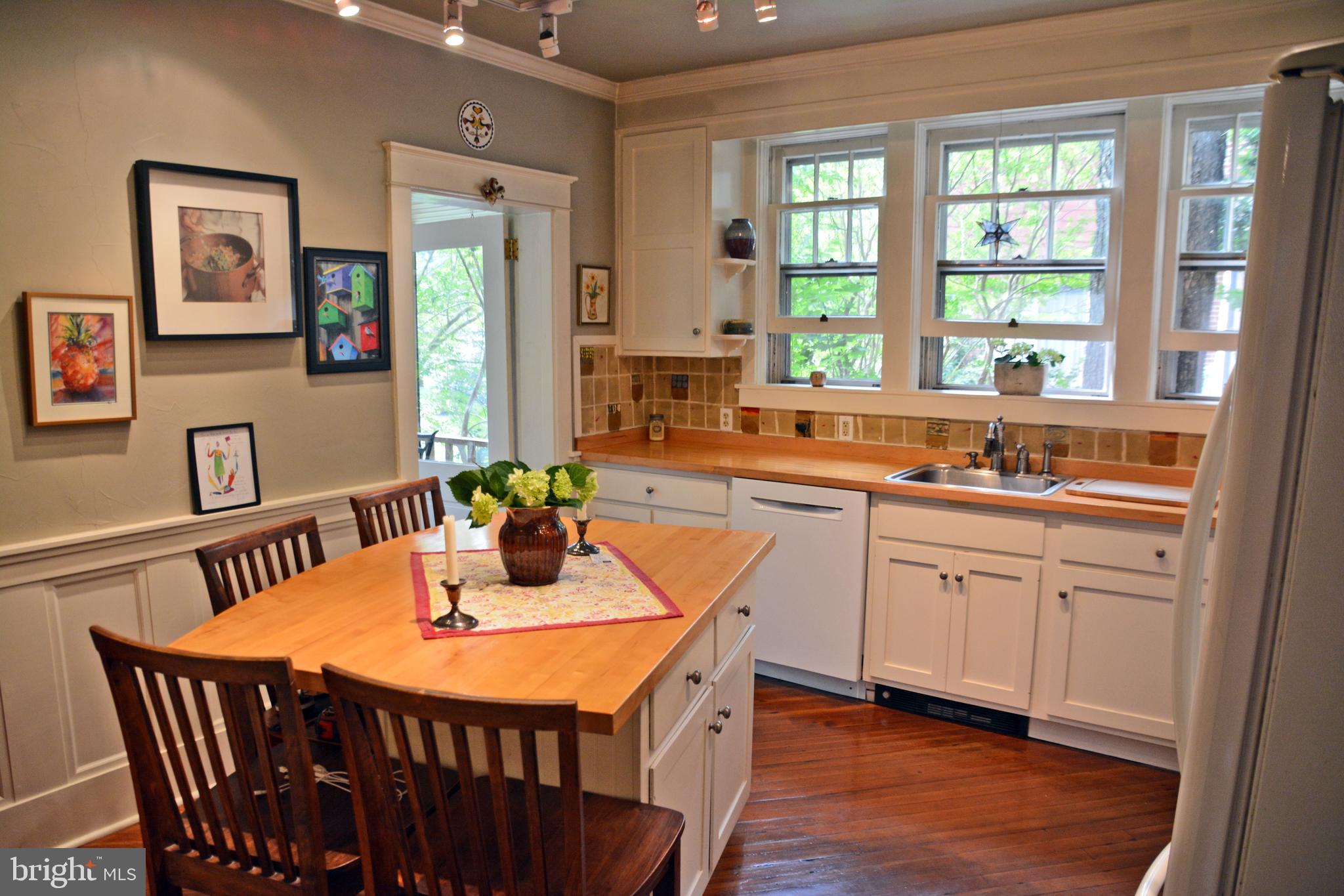 MILLERSVILLE - Residential