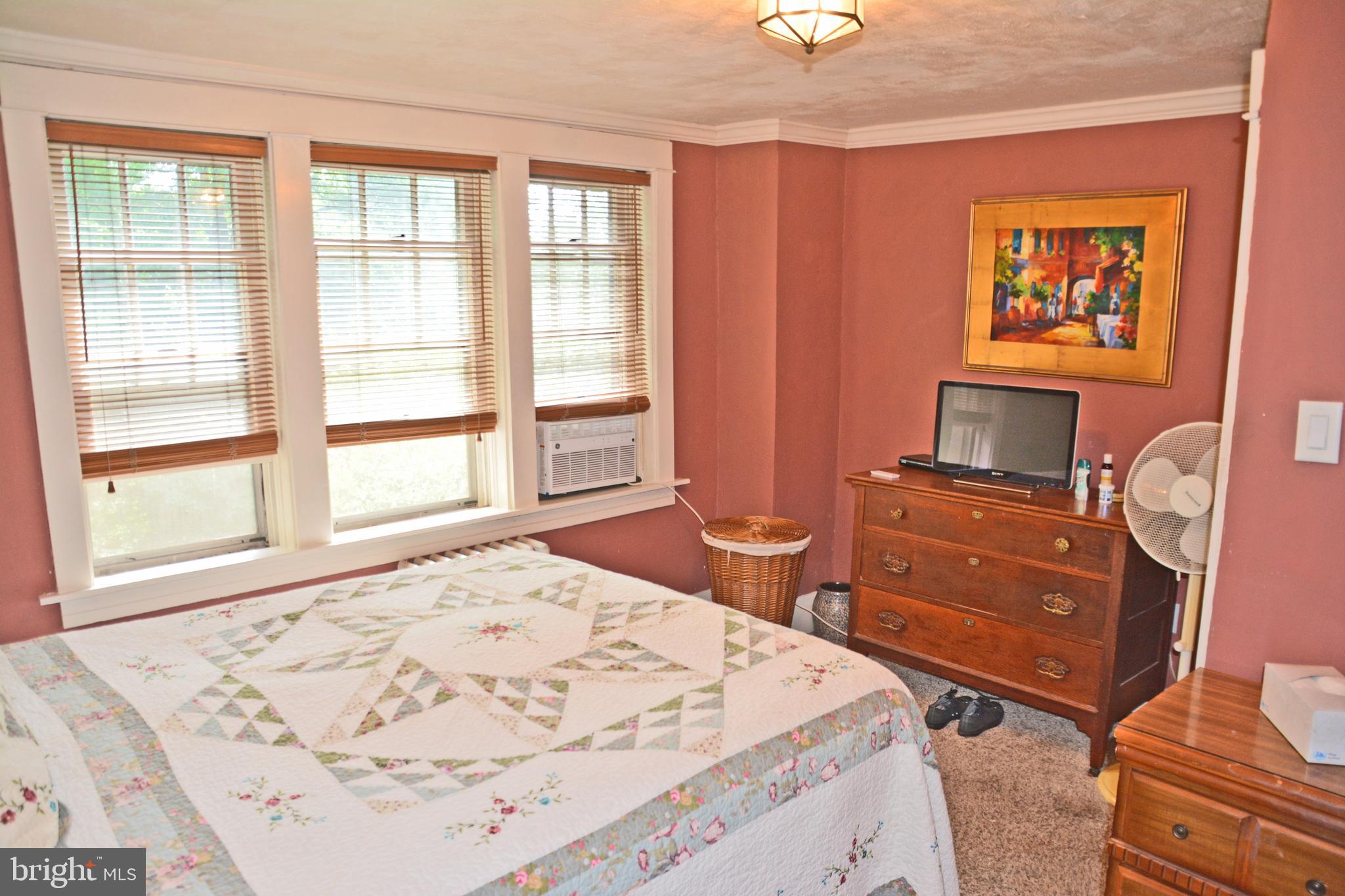 MILLERSVILLE - Residential