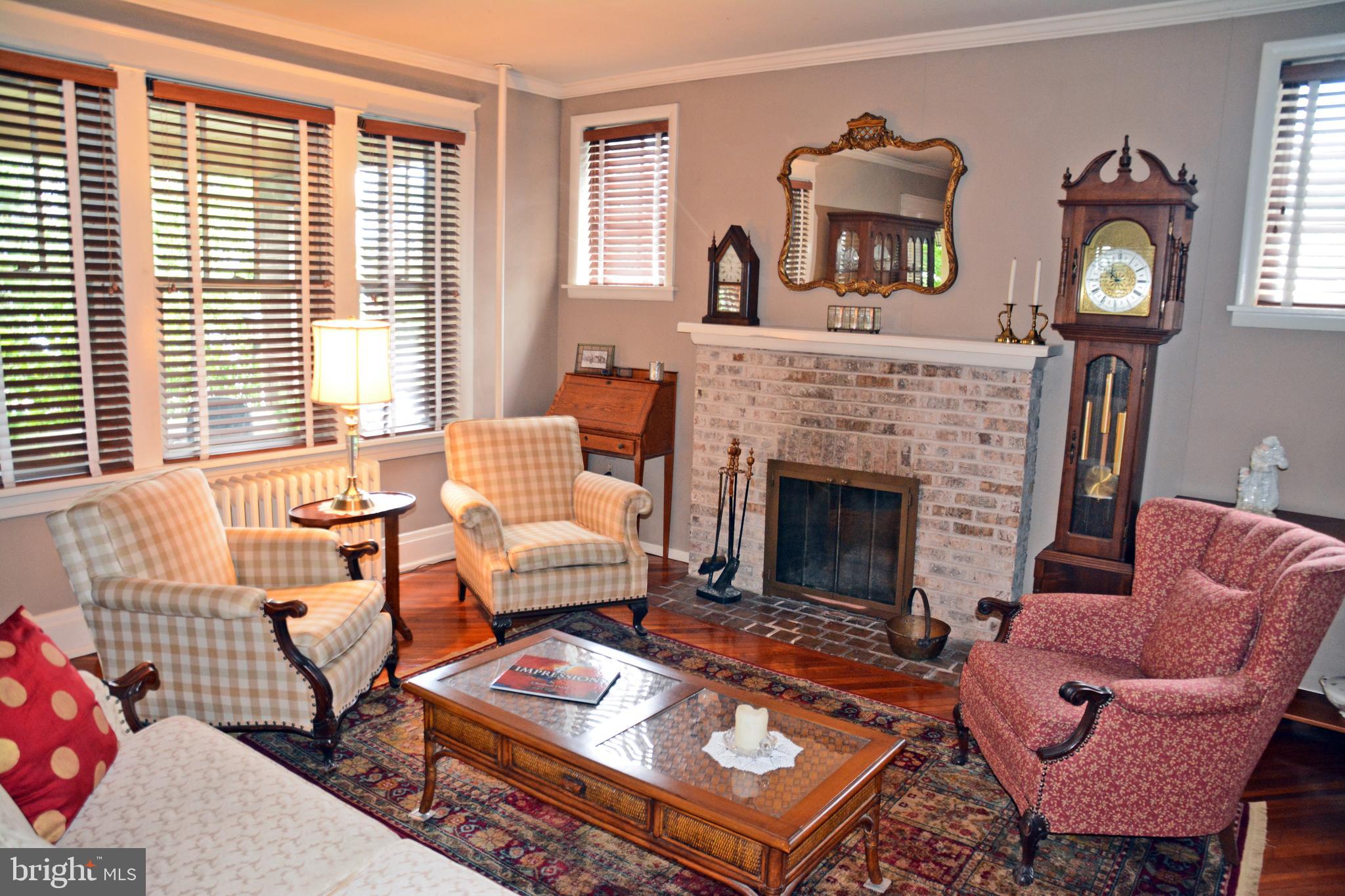 MILLERSVILLE - Residential