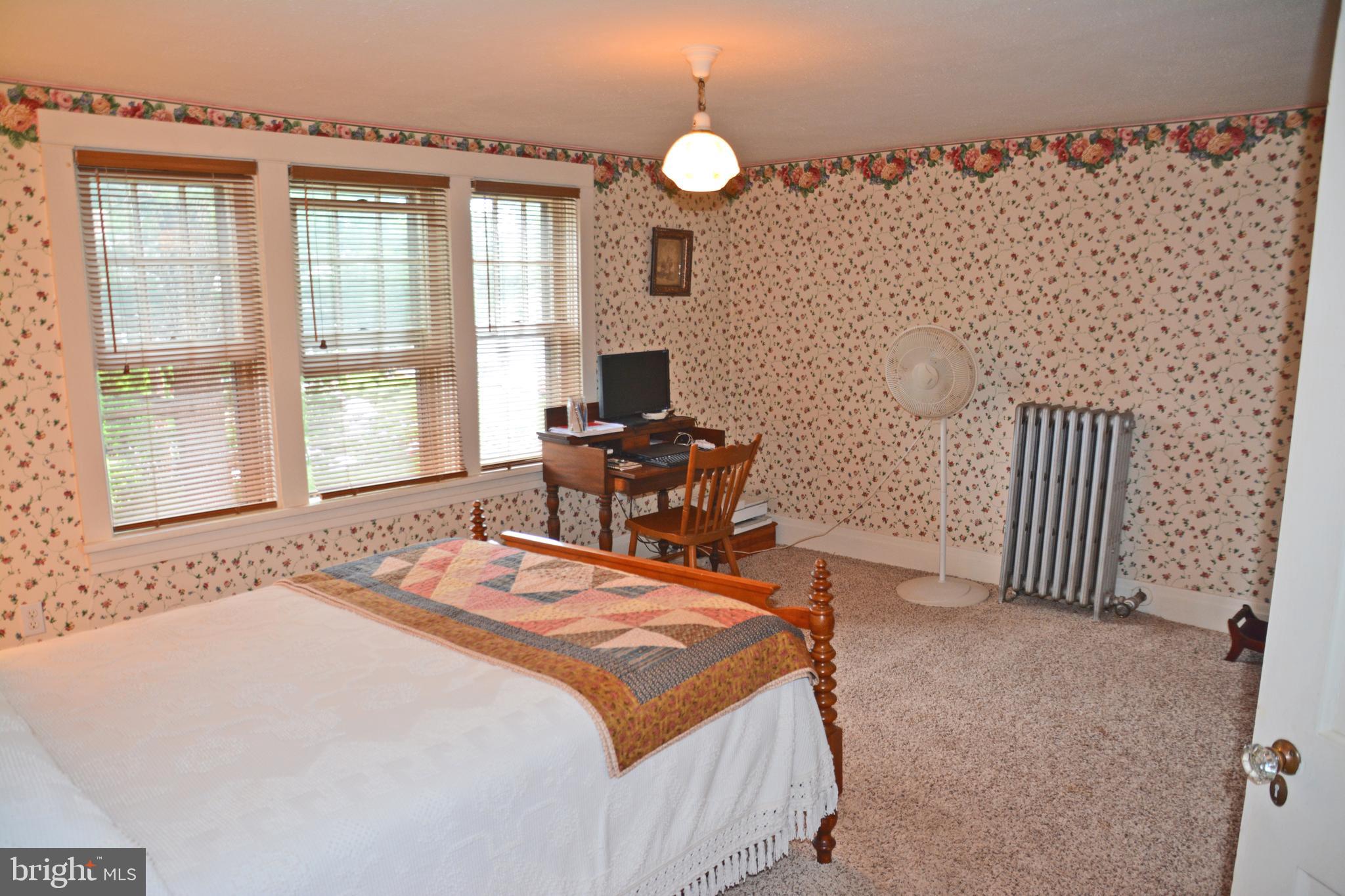 MILLERSVILLE - Residential