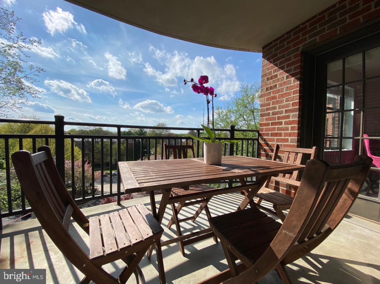 Spacious and bright unit in Vaughan Place with hardwood floors, kitchen with granite counters and stainless steel appliances, large private balcony, and washer and dryer in unit. Perfect place to work from home. Long list of amenities include: outdoor pool, 24/7 concierge services, fitness center,  and garage parking with one assigned space. Conveniently located near Georgetown, Tenleytown-AU Metro, American University, and AU Washington College of Law.  This walkable community includes tons of restaurants, grocery stores and activities within a couple of blocks: Starbucks, Taco Bamba, Wegman’s, Silver, Raku, Solidcore, Pure Barre, Giant Foods, Whole Foods, CVS, and more!  Tenant is responsible for electric and WiFi/Cable.   Applicants must apply through the Long & Foster website
