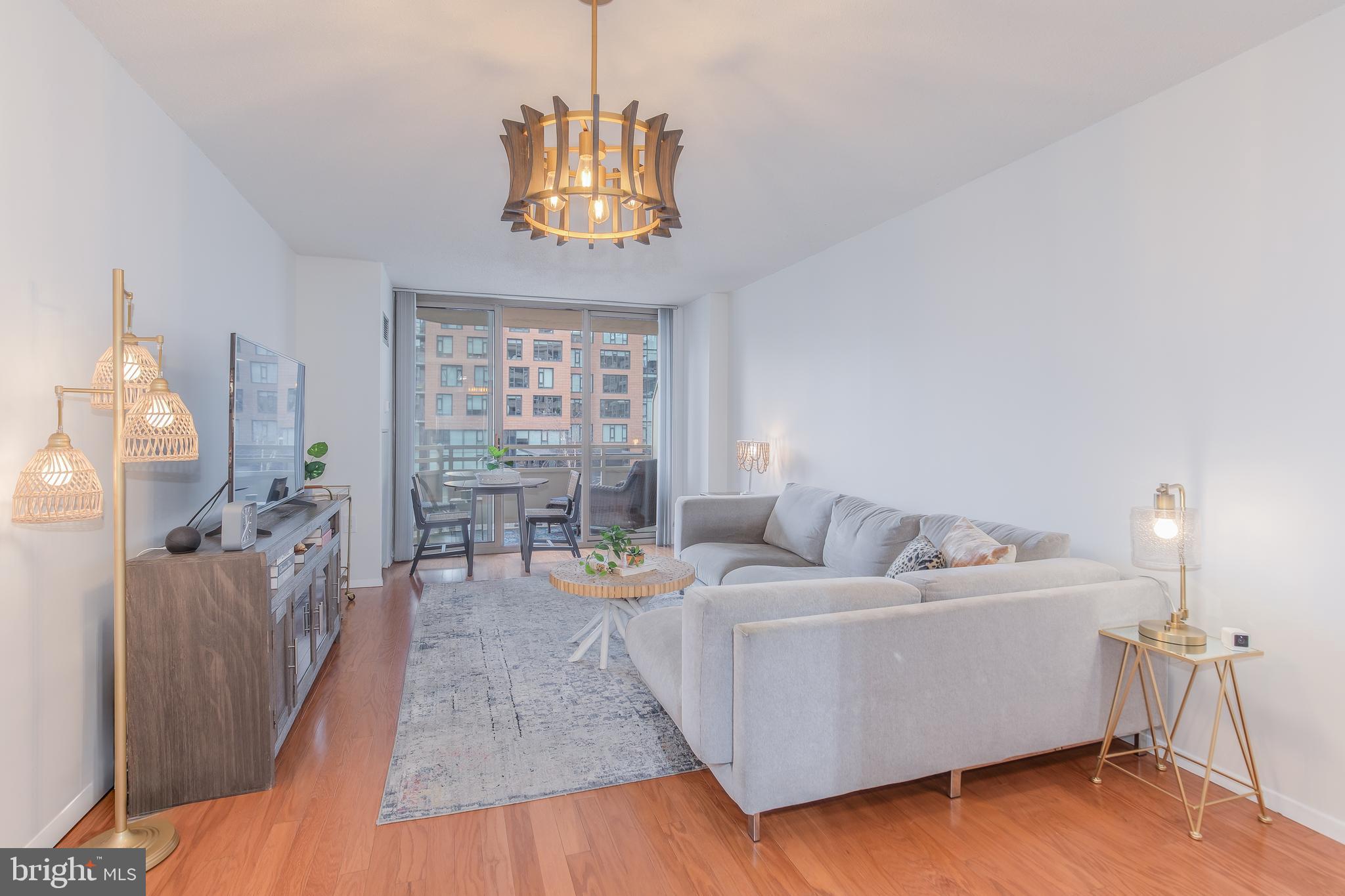 FAIRMONT PLAZA - Residential