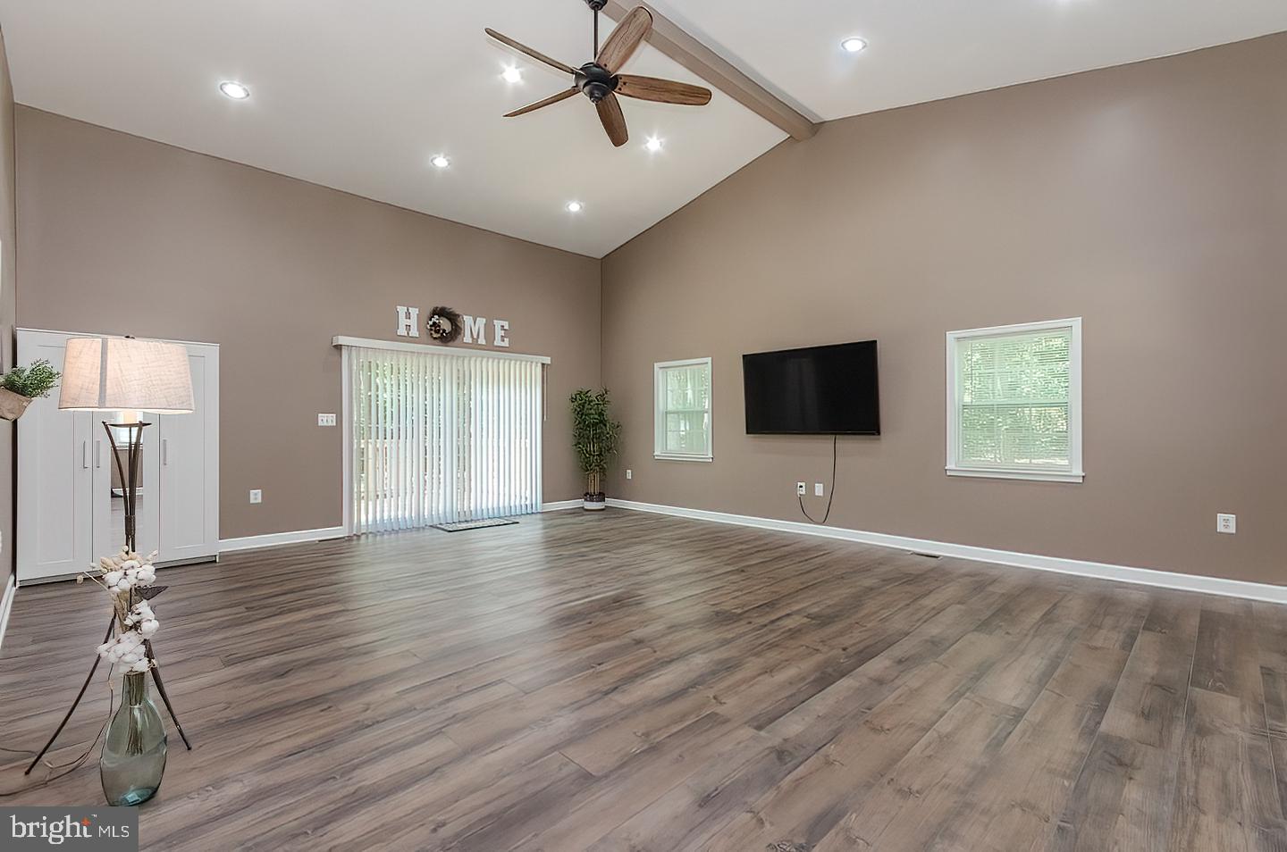 RIVER VIEW PARK - Residential