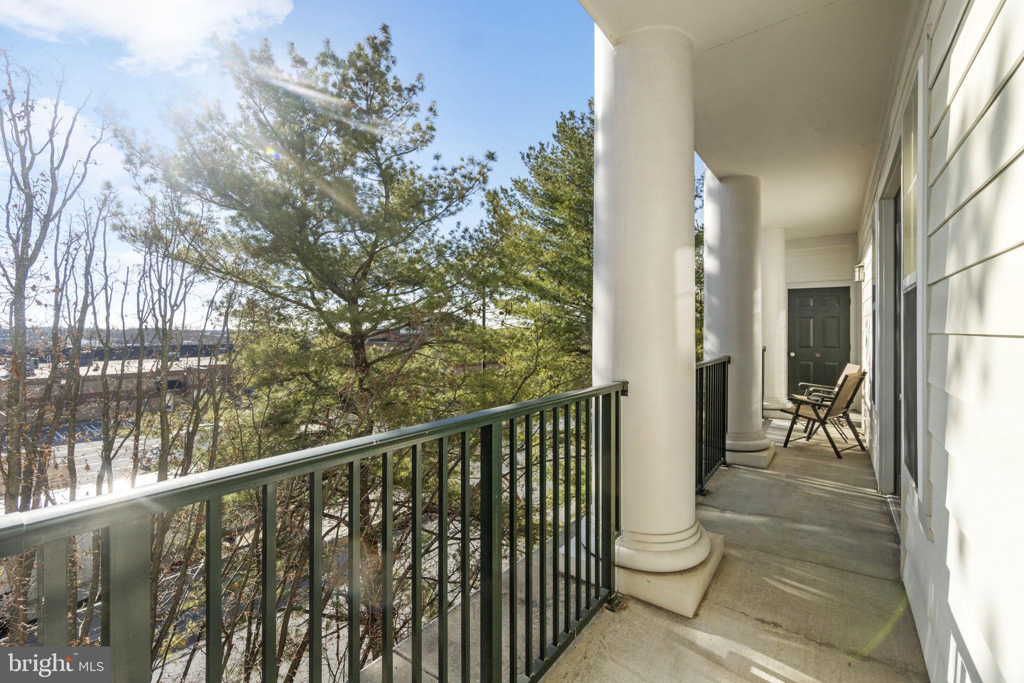 COLONNADE AT KENTLANDS - Residential