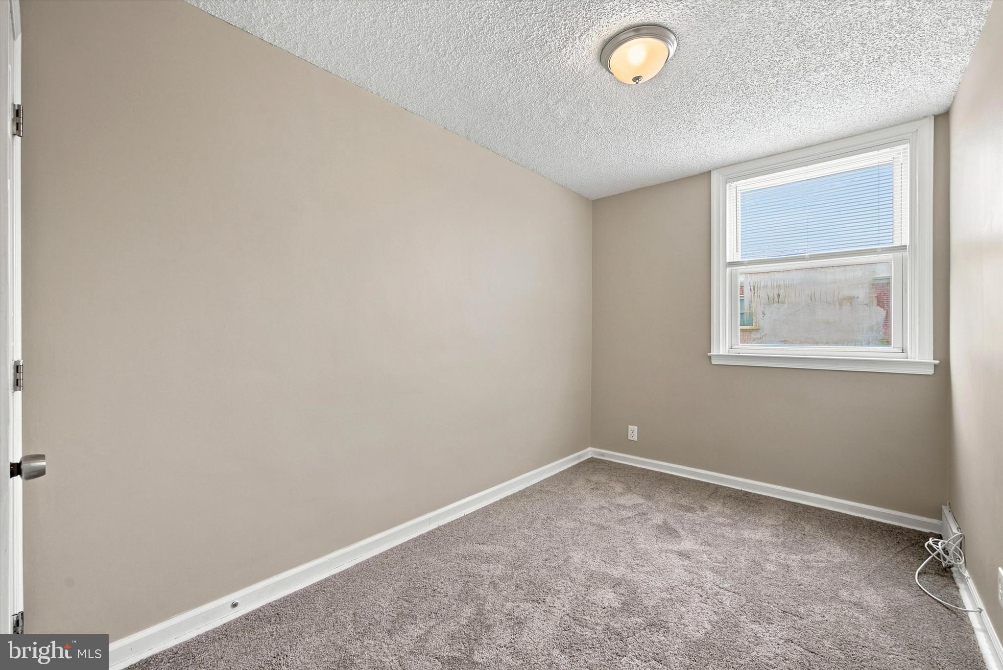 OXFORD CIRCLE - Residential