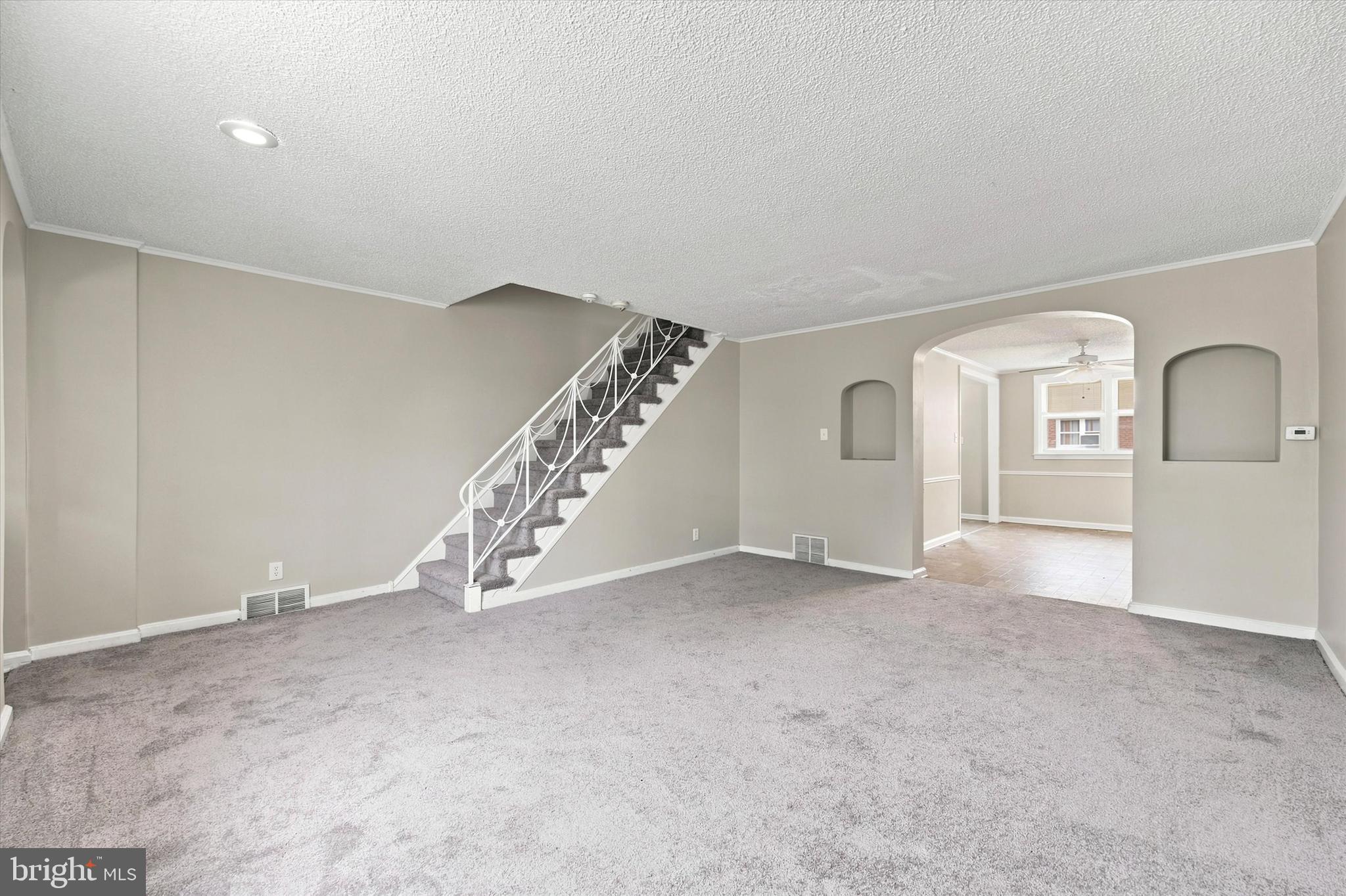 OXFORD CIRCLE - Residential