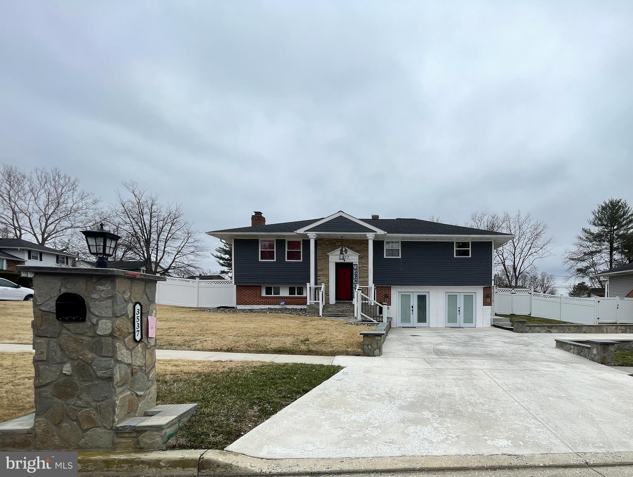 KINGS POINT - Residential
