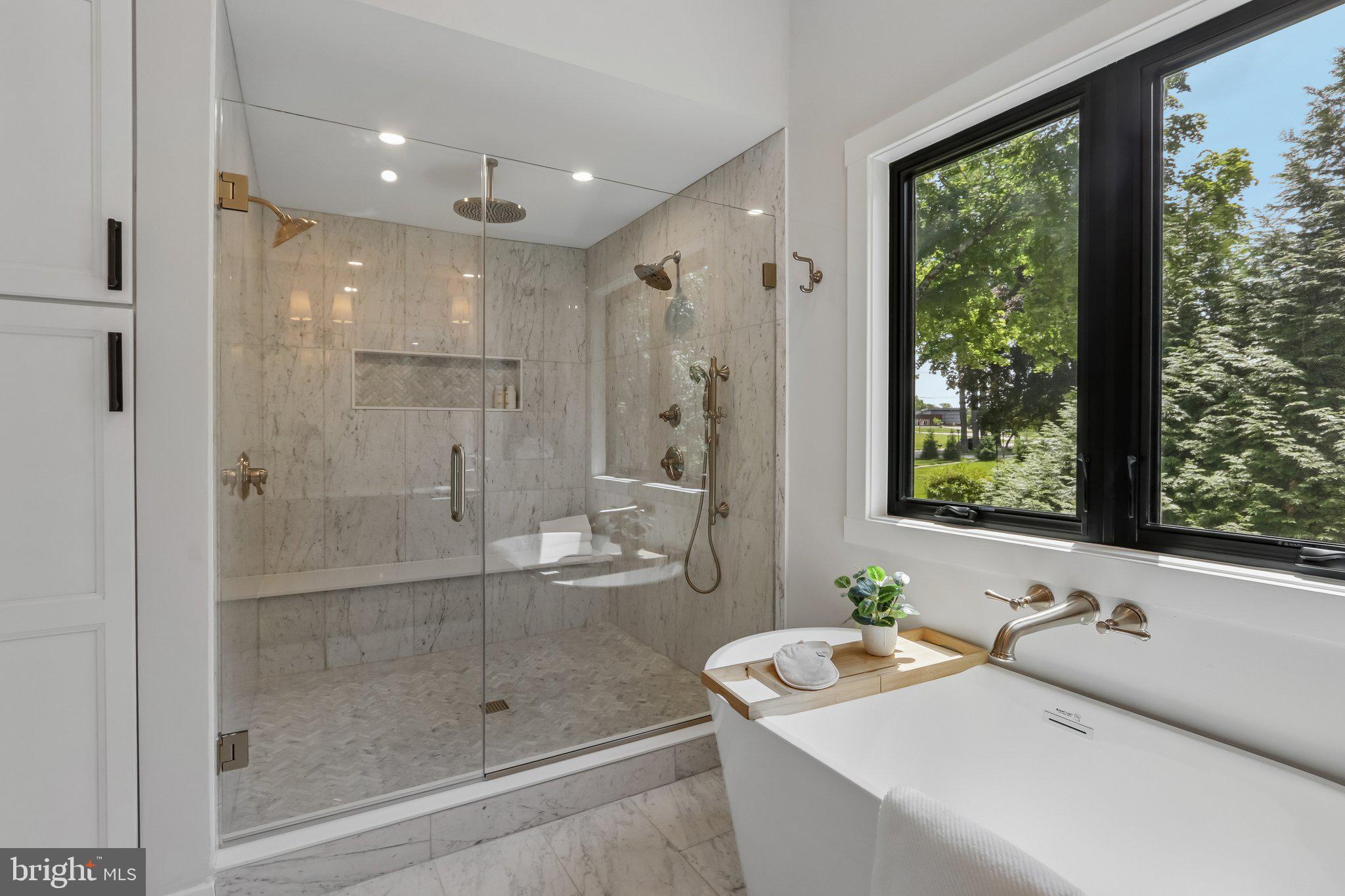 RADNOR HUNT - Residential