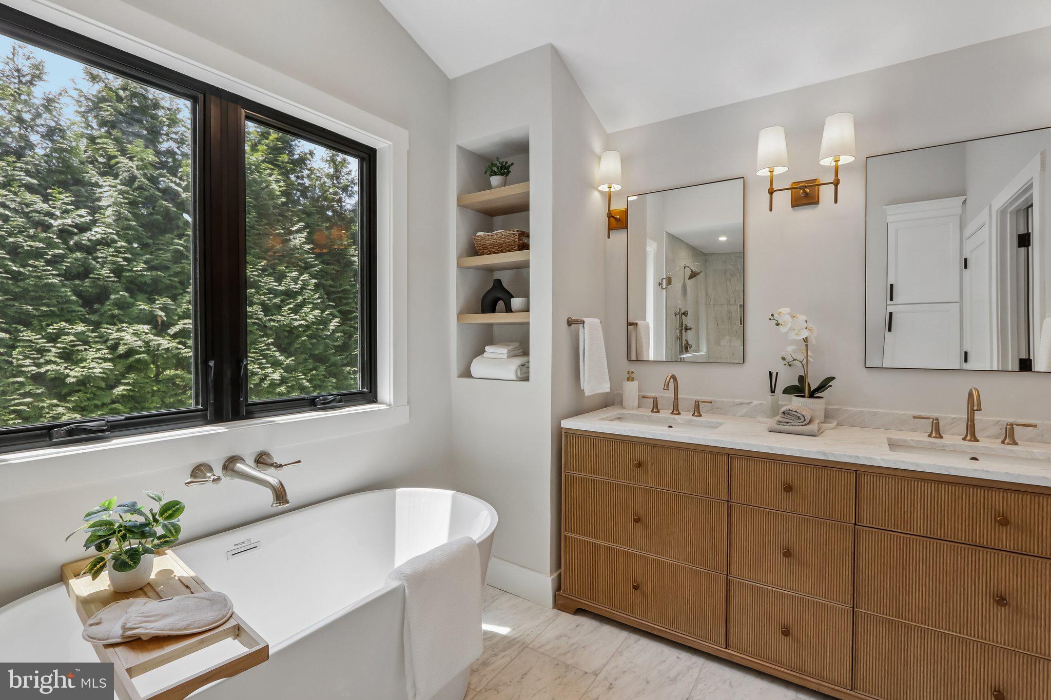 RADNOR HUNT - Residential