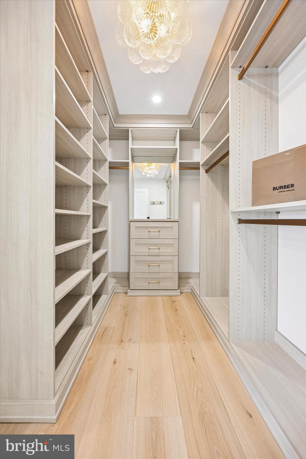 RADNOR HUNT - Residential