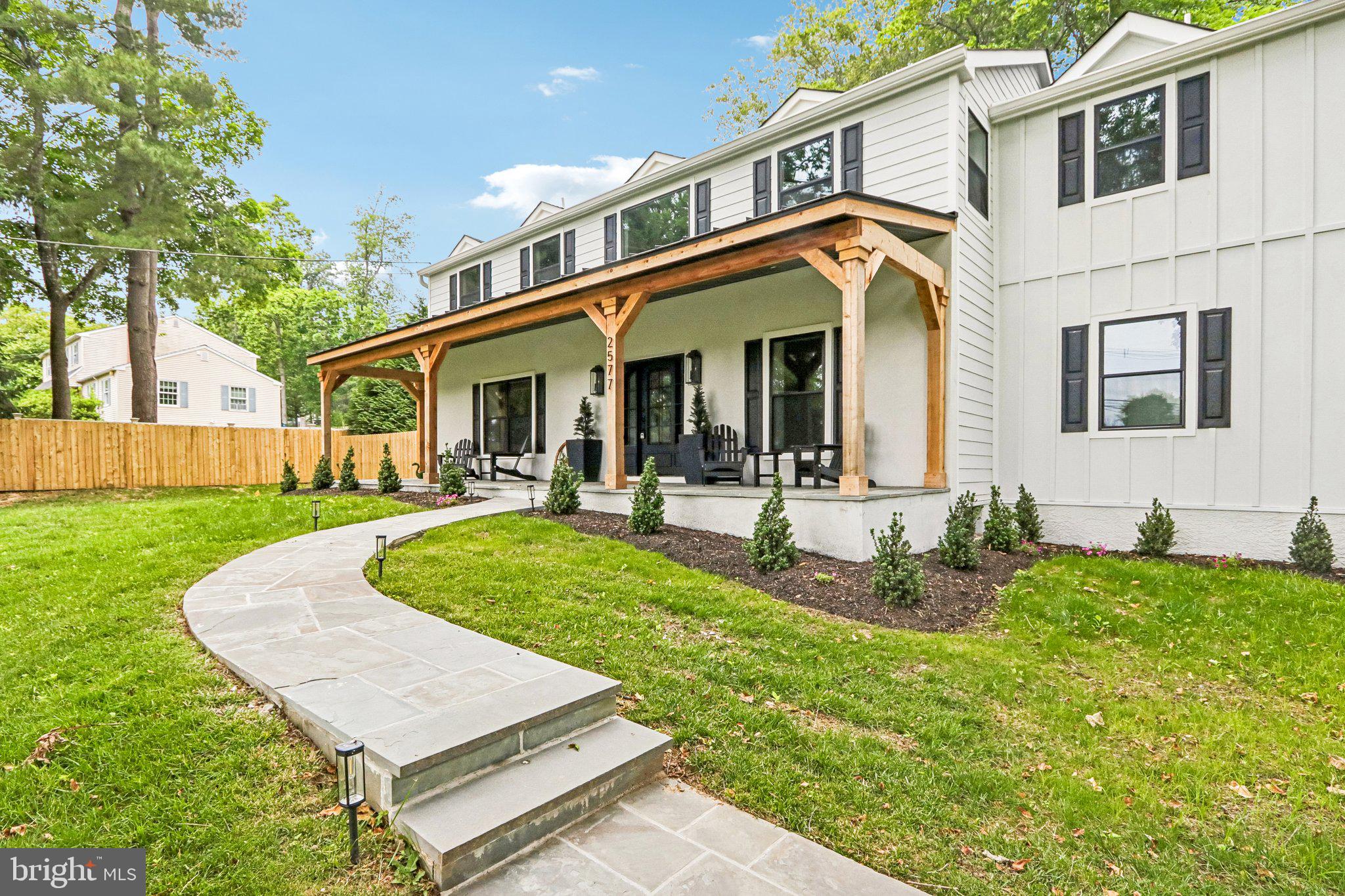 RADNOR HUNT - Residential