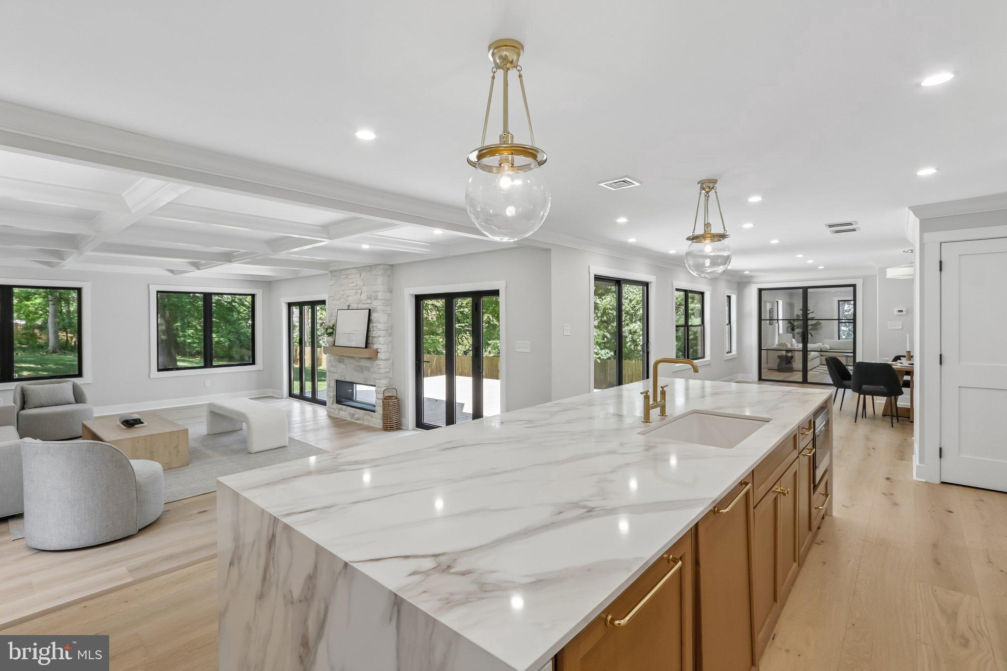 RADNOR HUNT - Residential