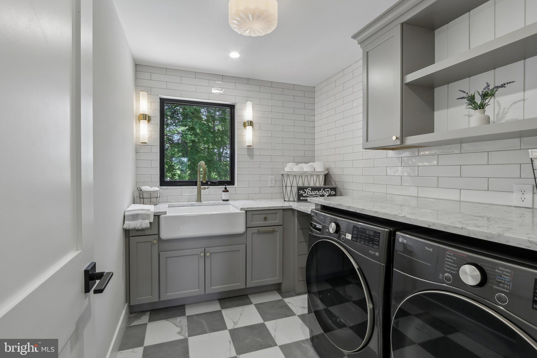 RADNOR HUNT - Residential