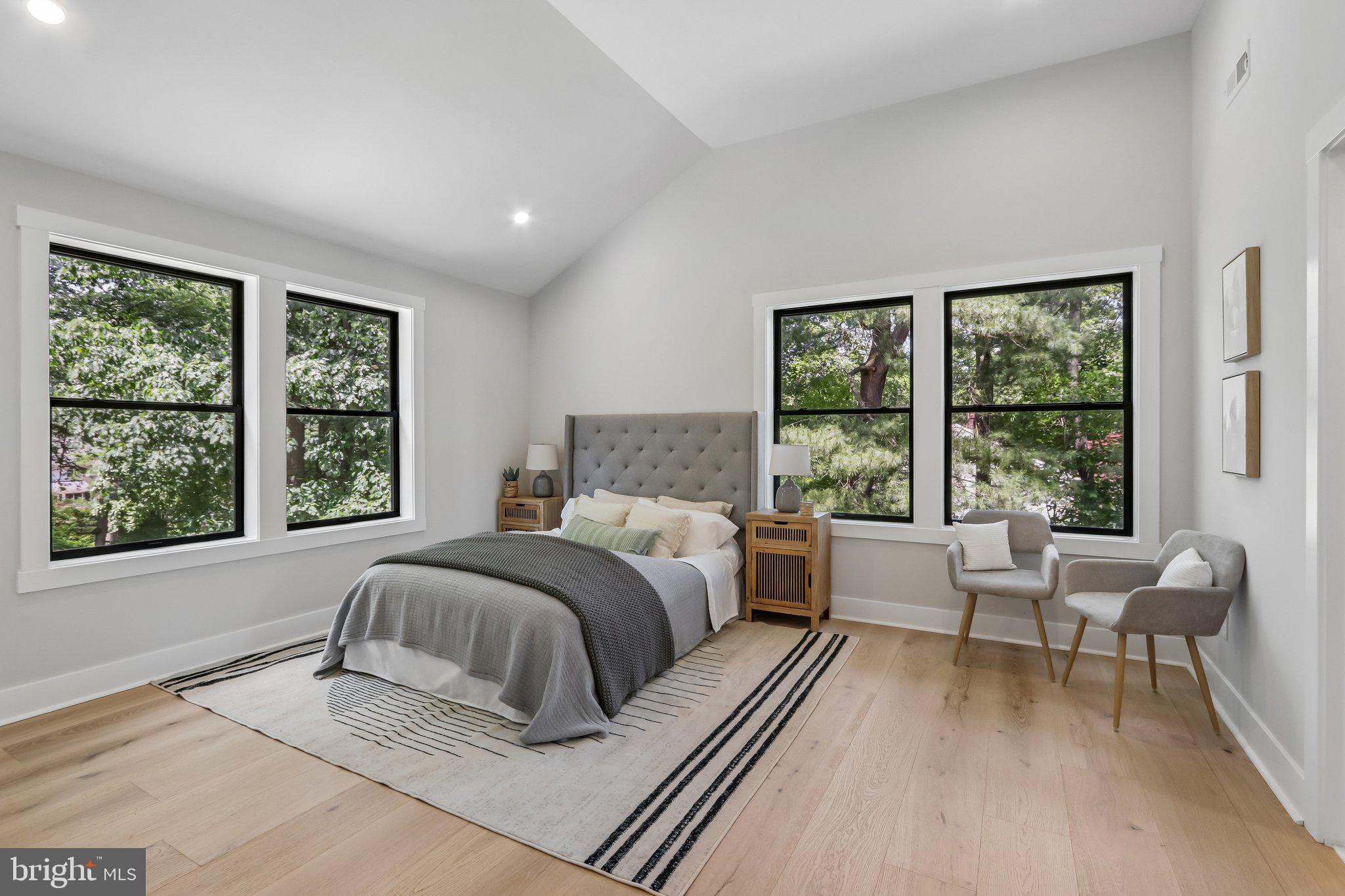 RADNOR HUNT - Residential
