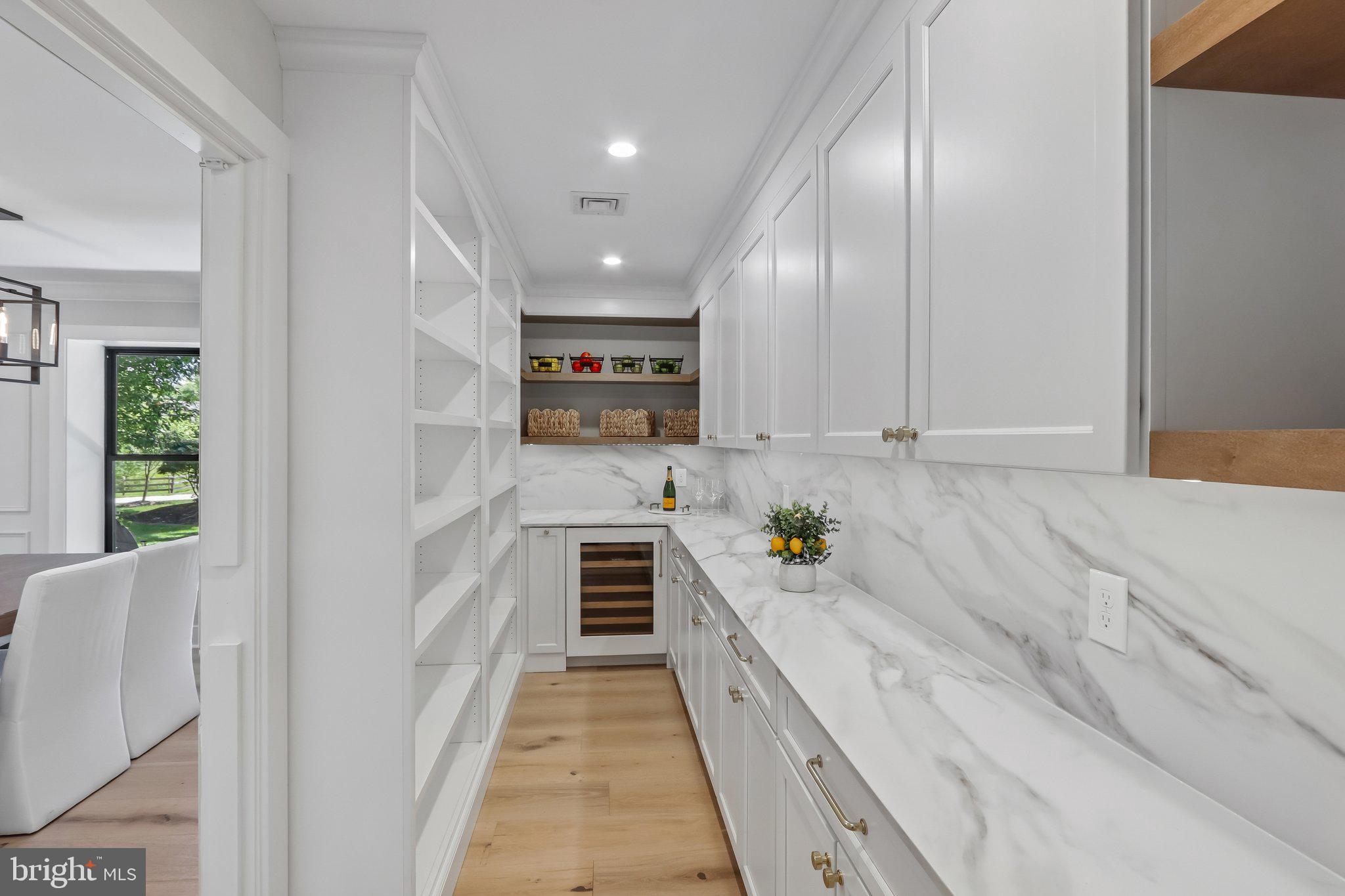 RADNOR HUNT - Residential