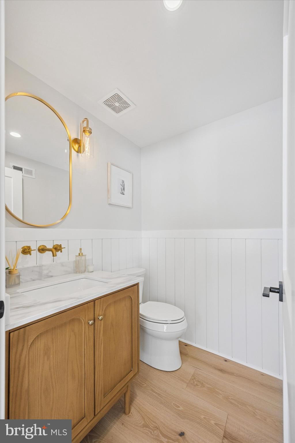 RADNOR HUNT - Residential