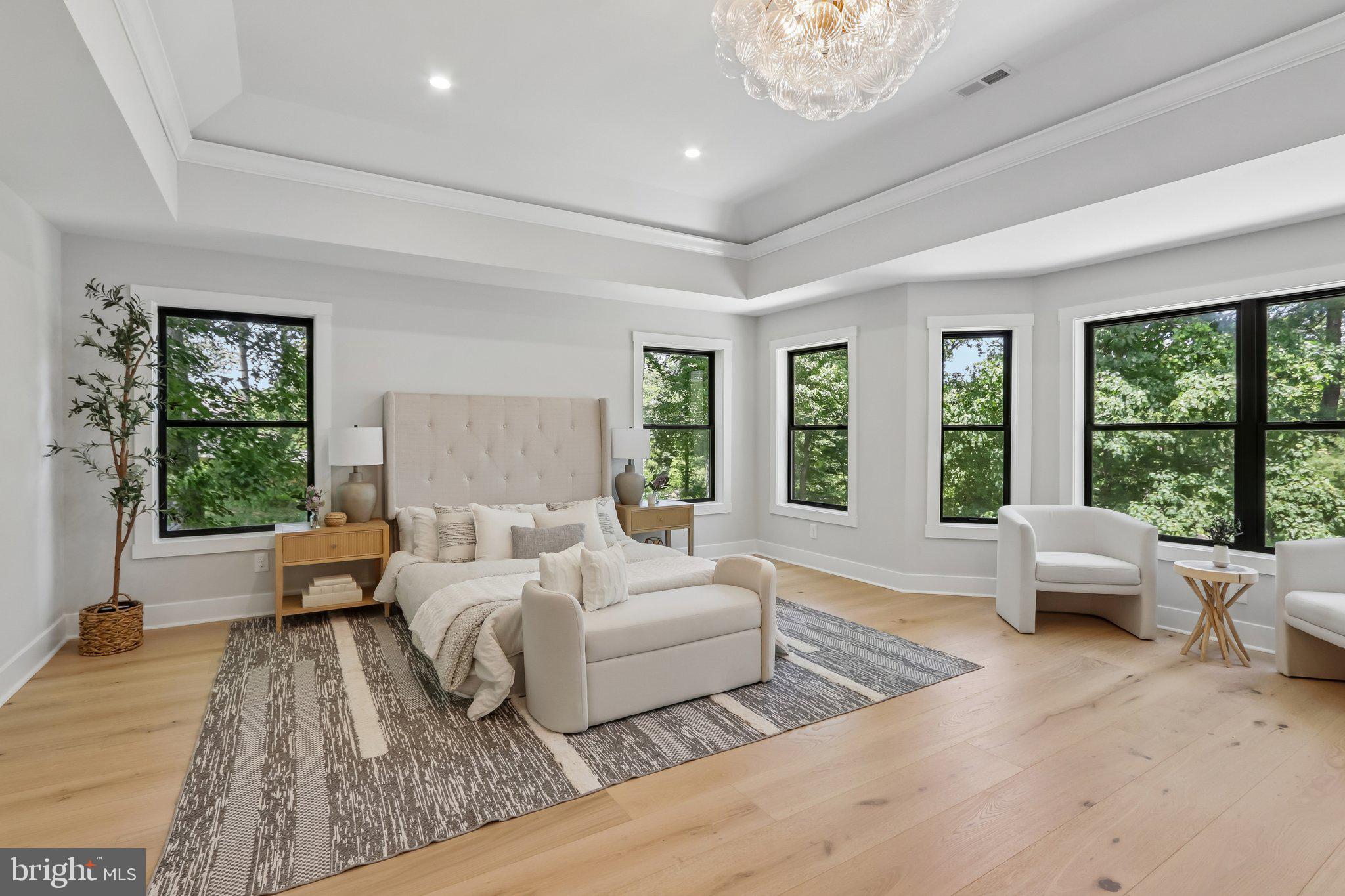 RADNOR HUNT - Residential