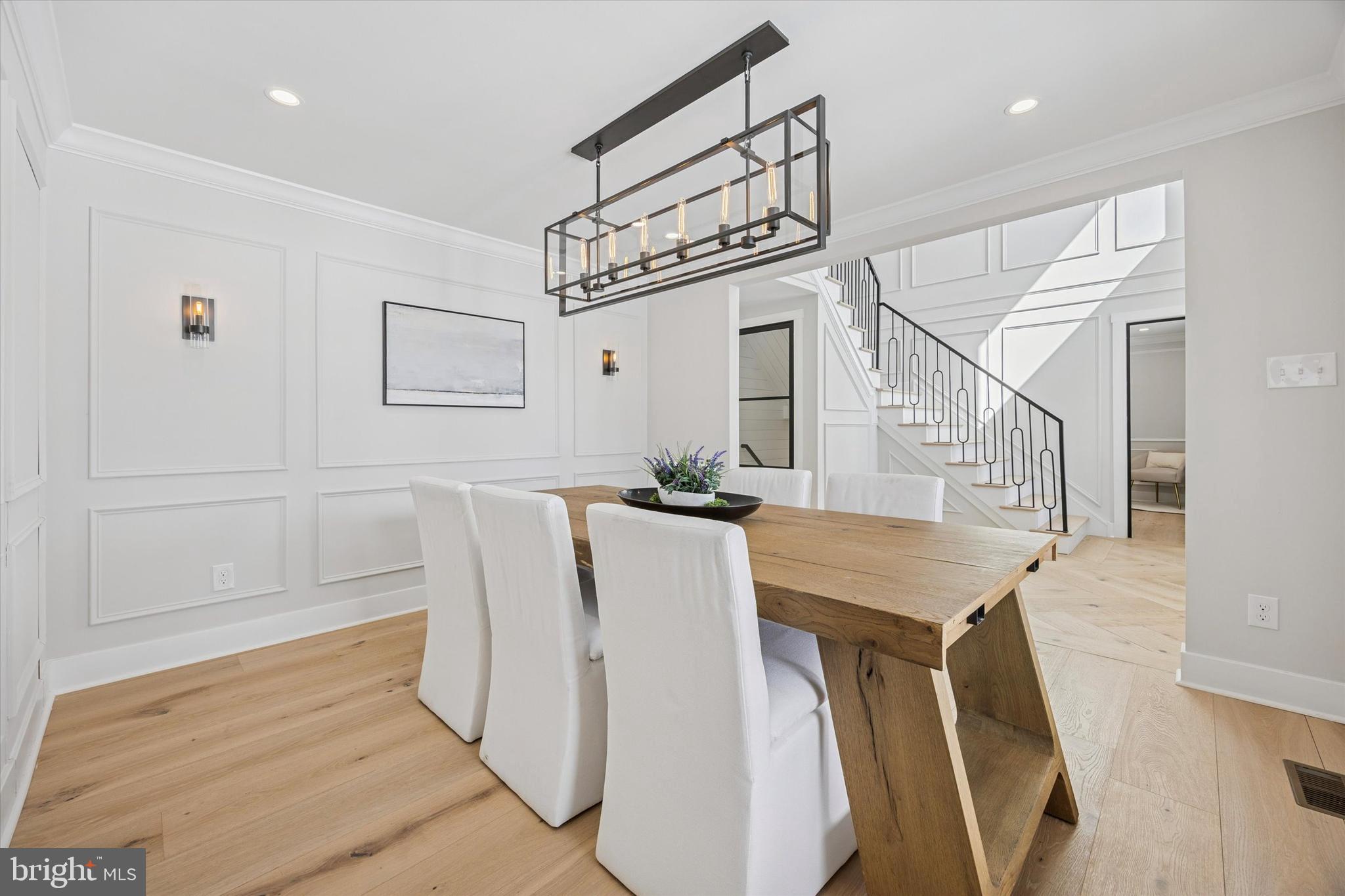 RADNOR HUNT - Residential