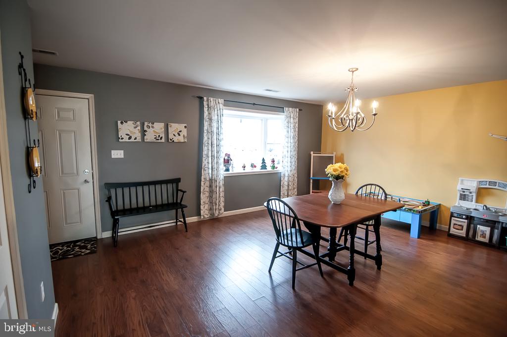 QUAIL HOLLOW - Residential