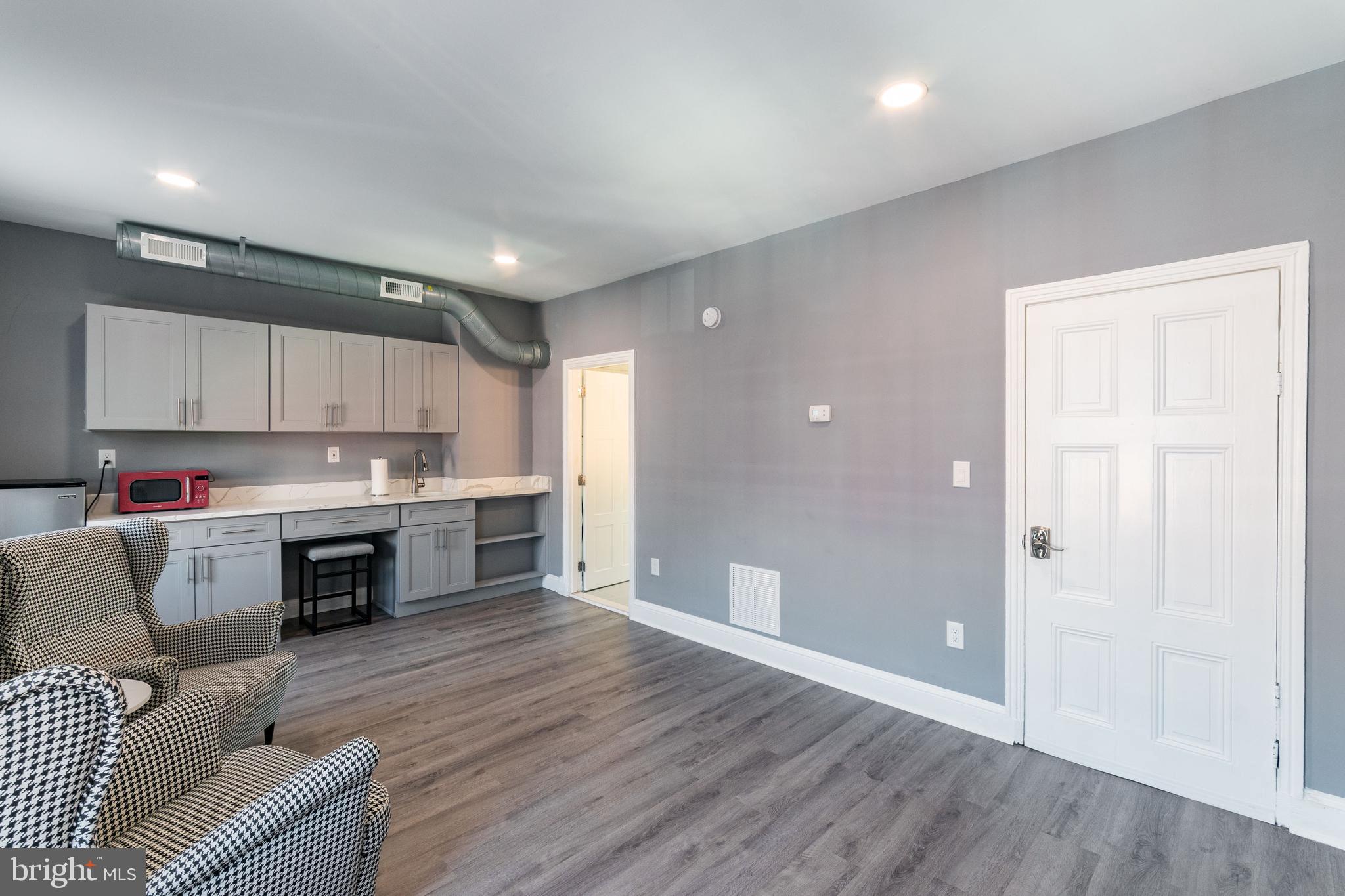 FAIRMOUNT - Residential