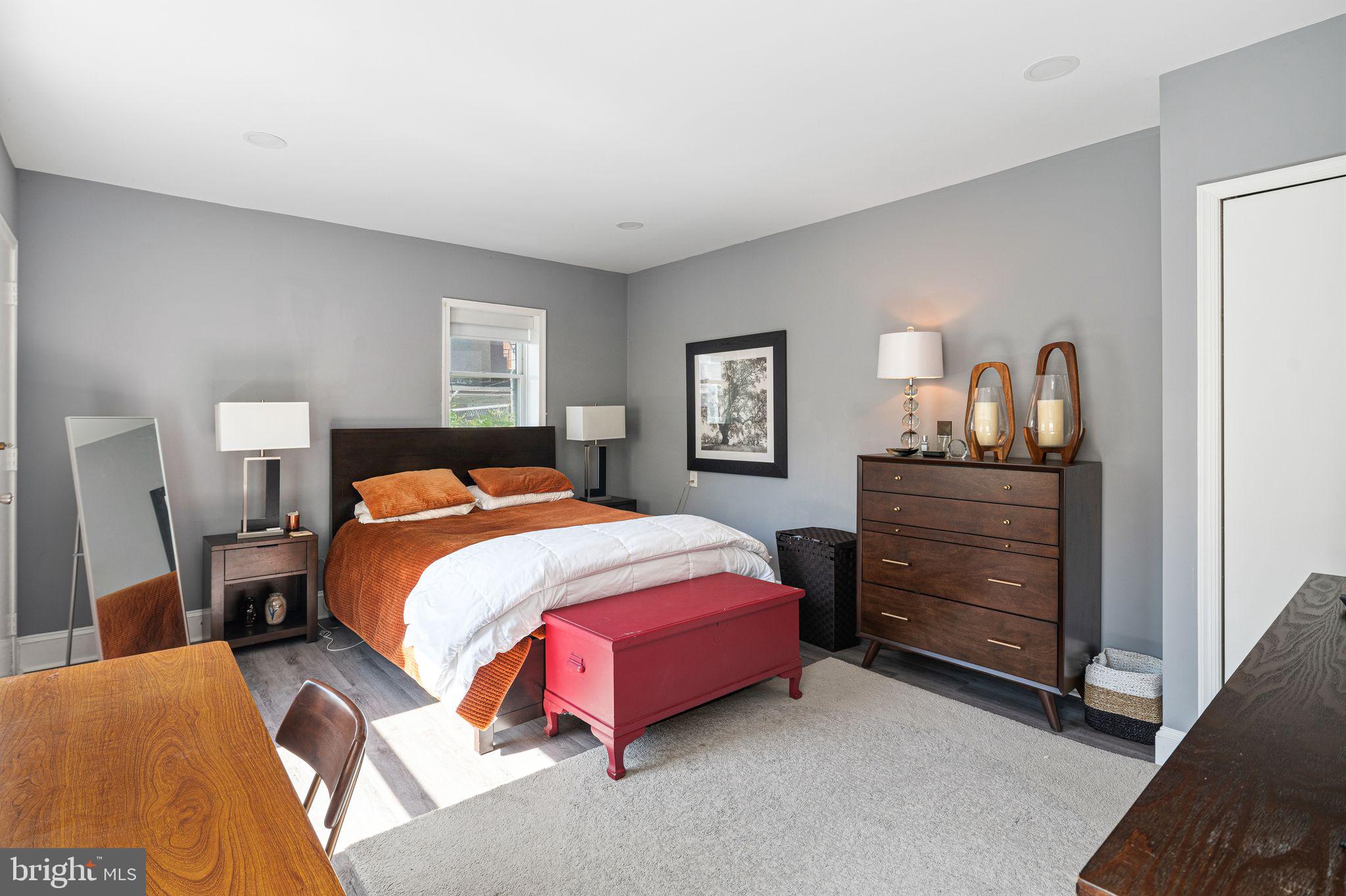 FAIRMOUNT - Residential