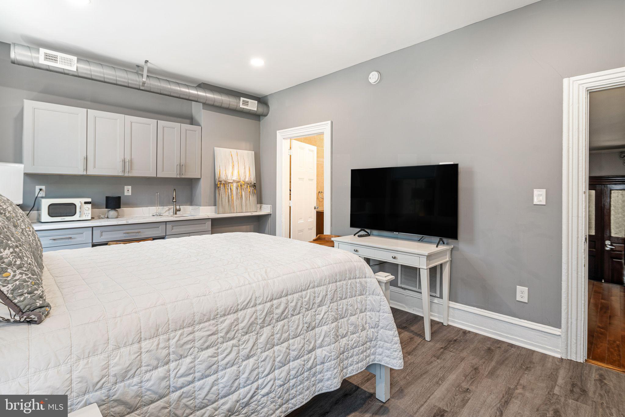 FAIRMOUNT - Residential